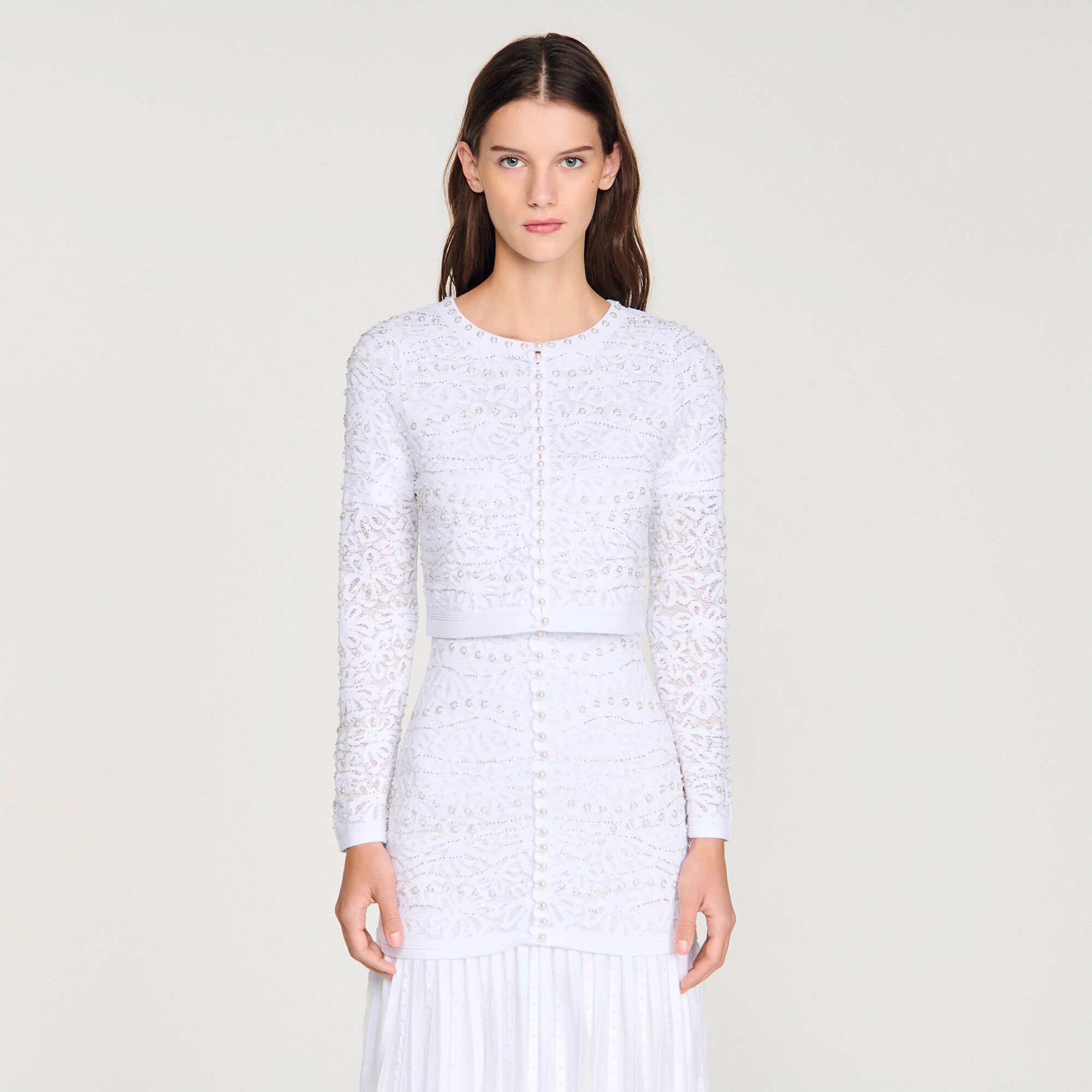 Kurzer Cardigan mit Perlen