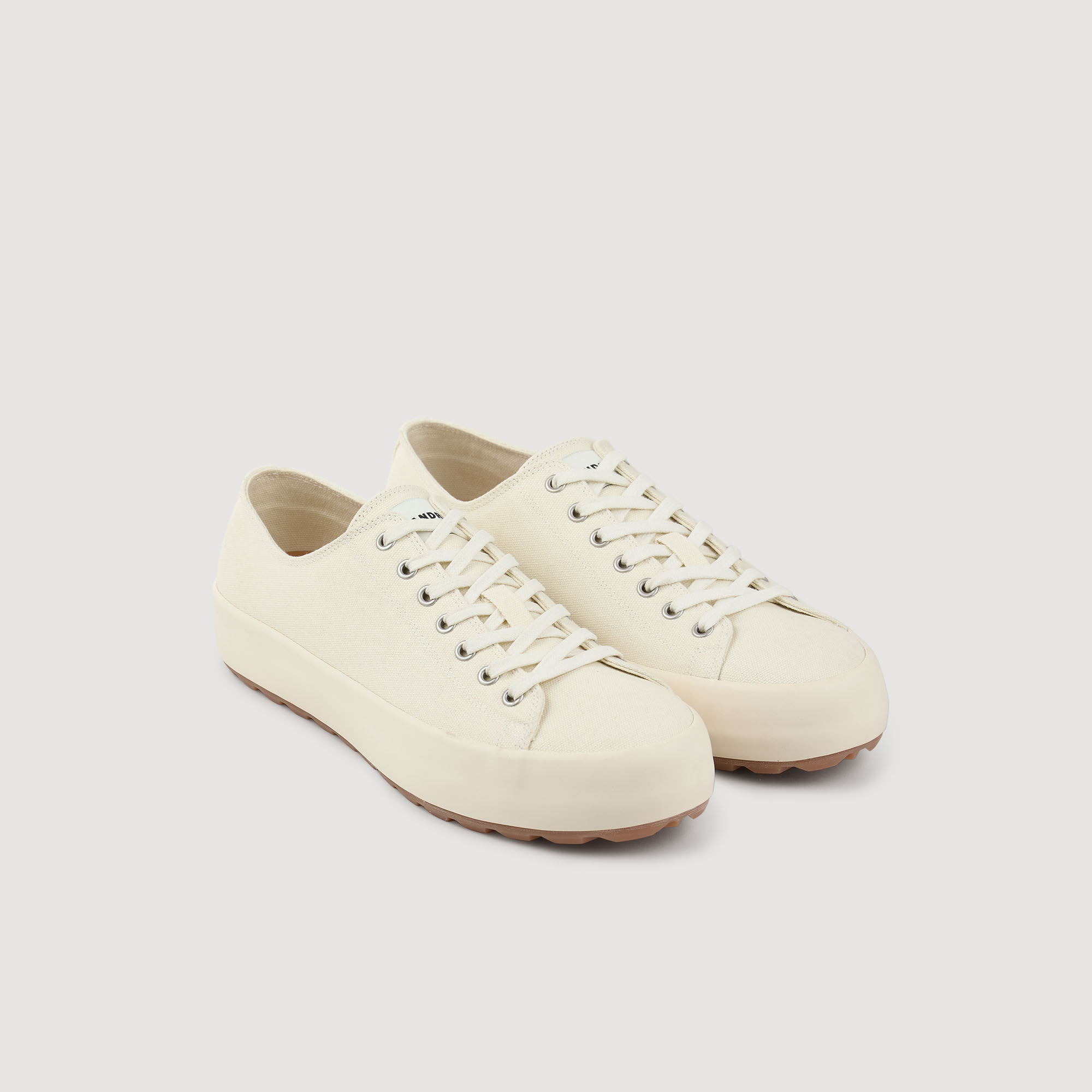 Niedrige Sneakers aus Leinen