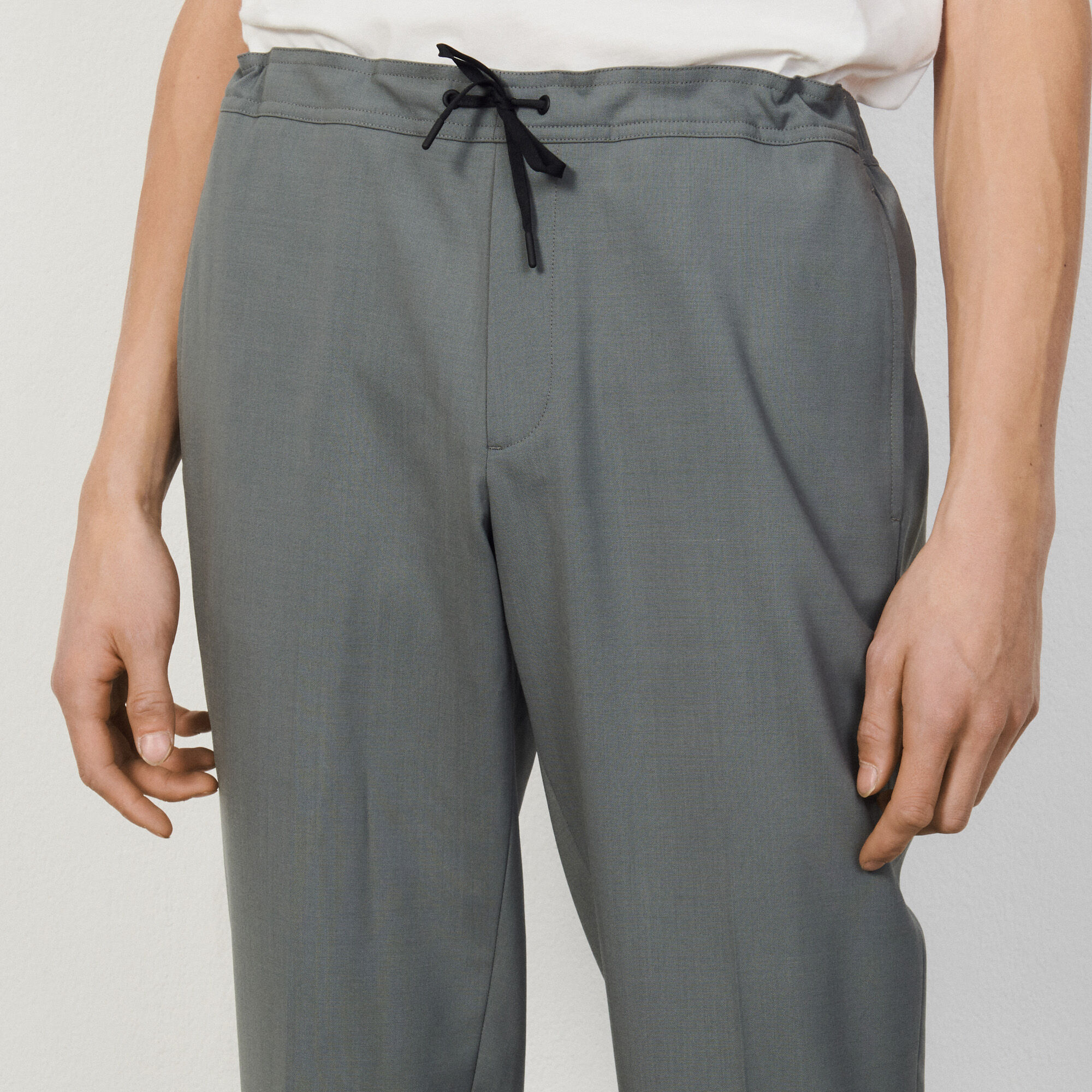 Hose mit elastischem Taillenbund