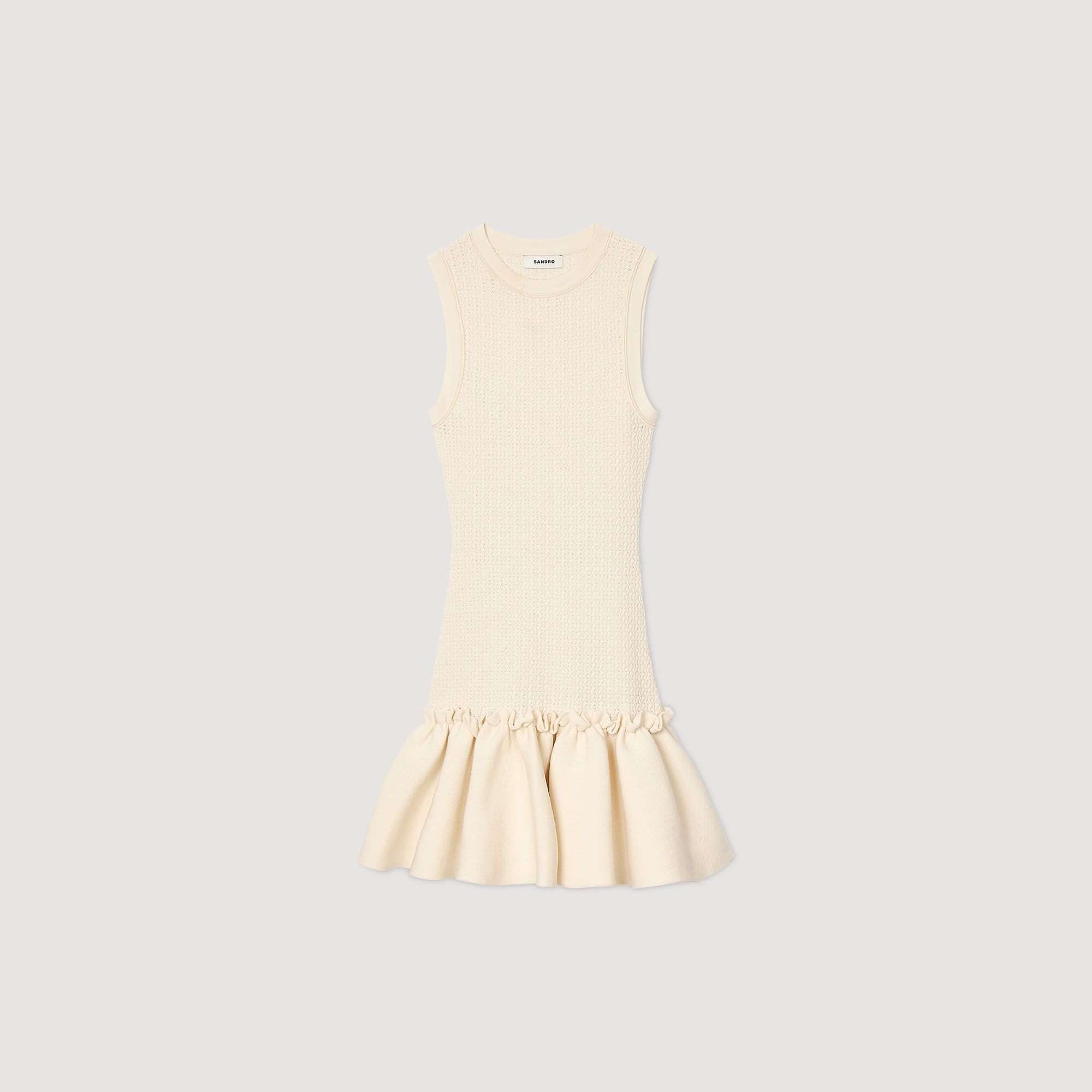 Kurzes Strickkleid mit Volant