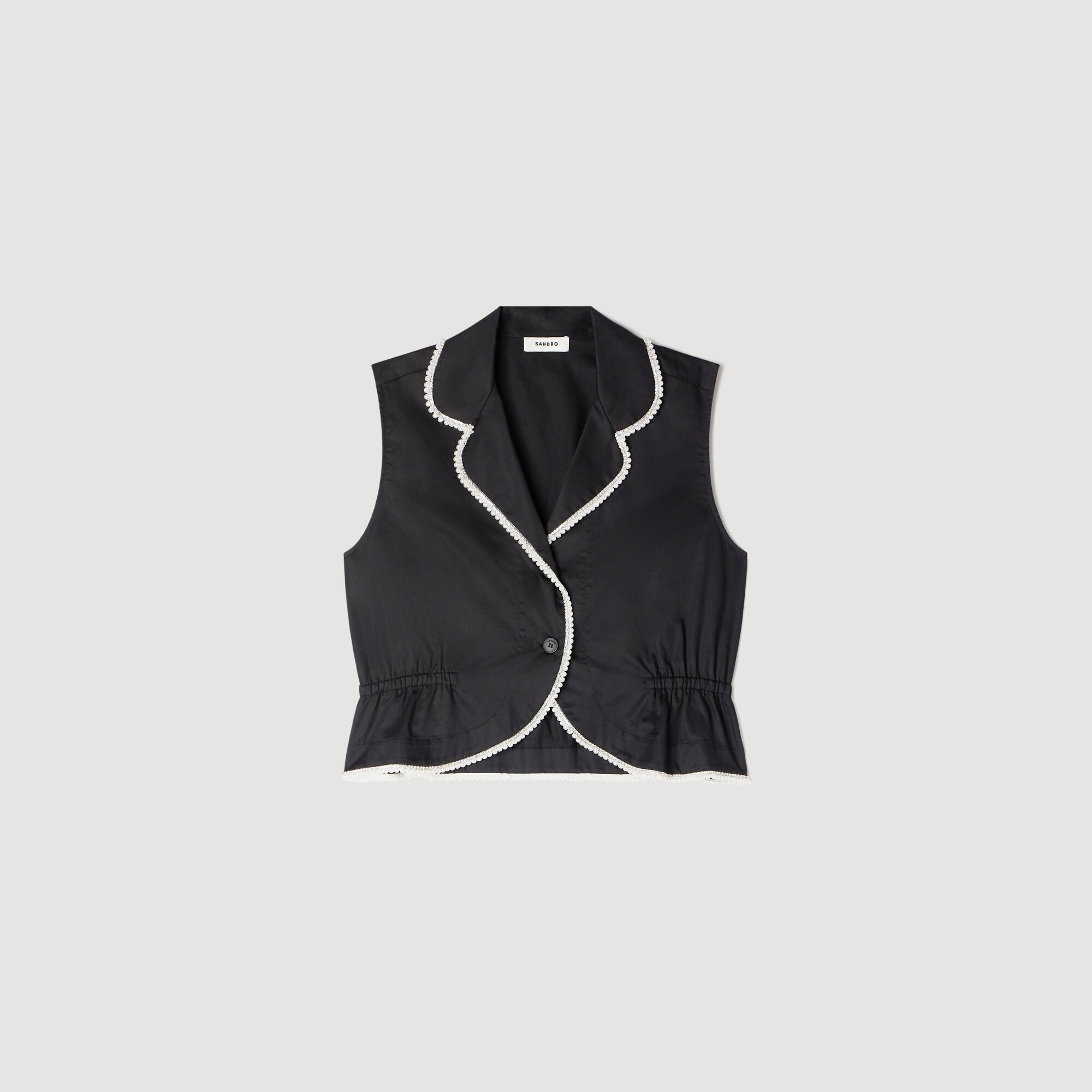 Top mit perlenbesetztem Kragen