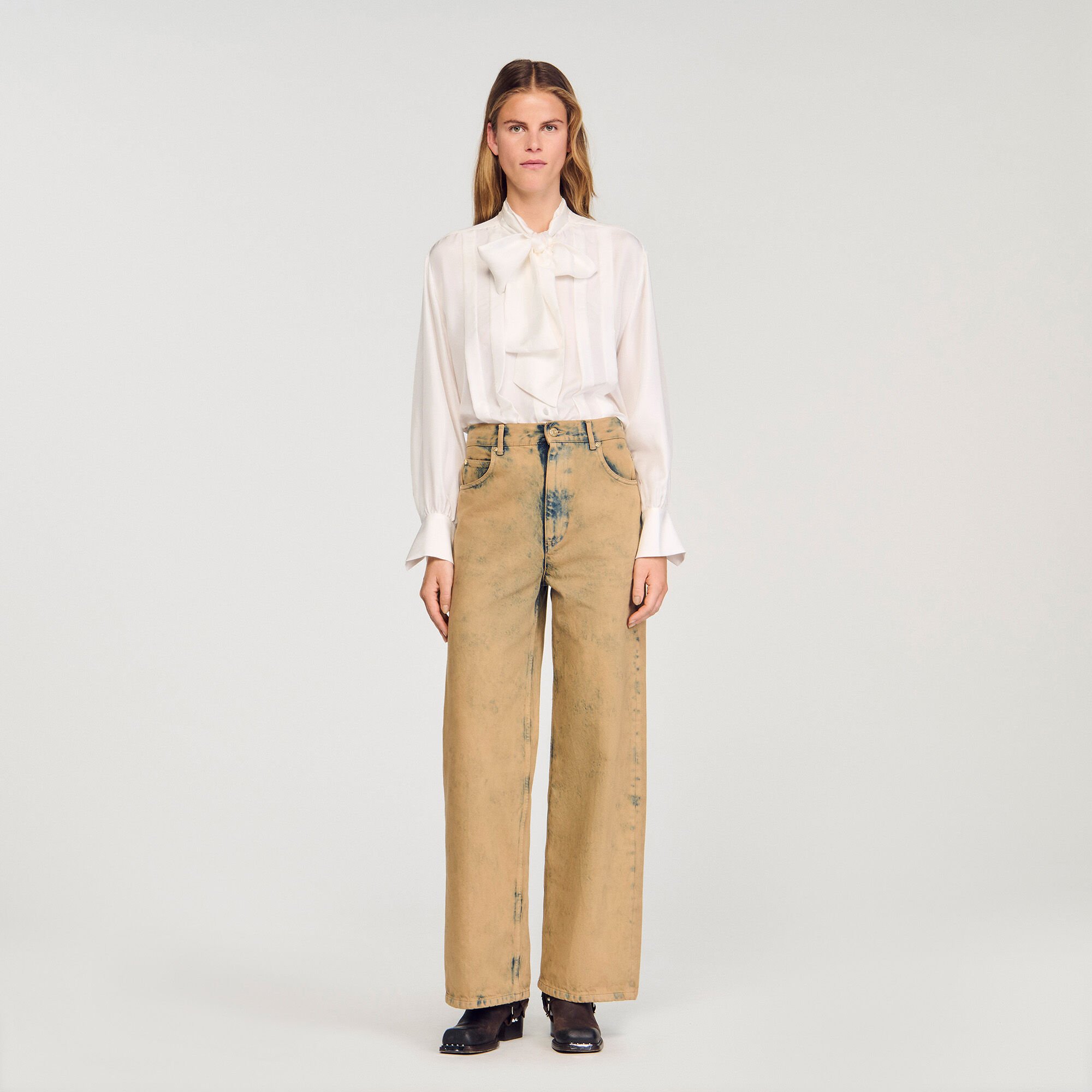 Weite Jeans aus verwaschenem Denim