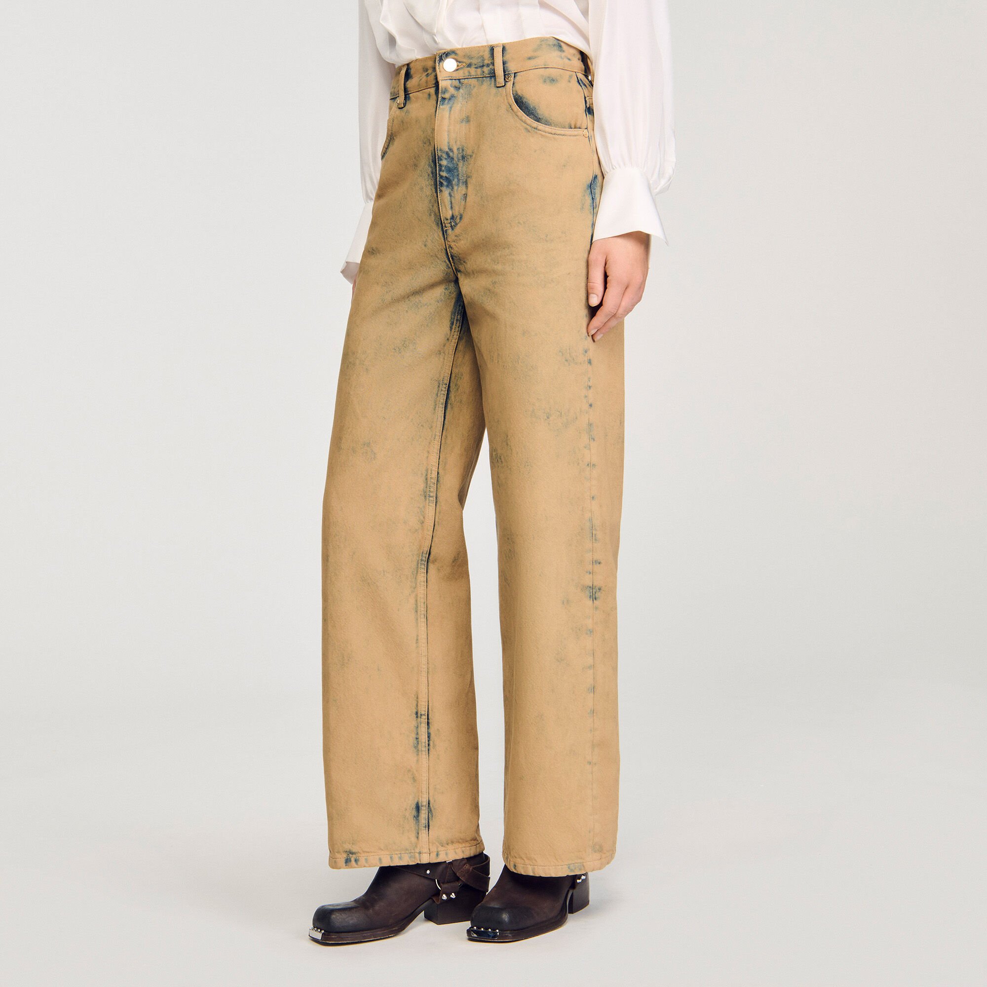 Weite Jeans aus verwaschenem Denim