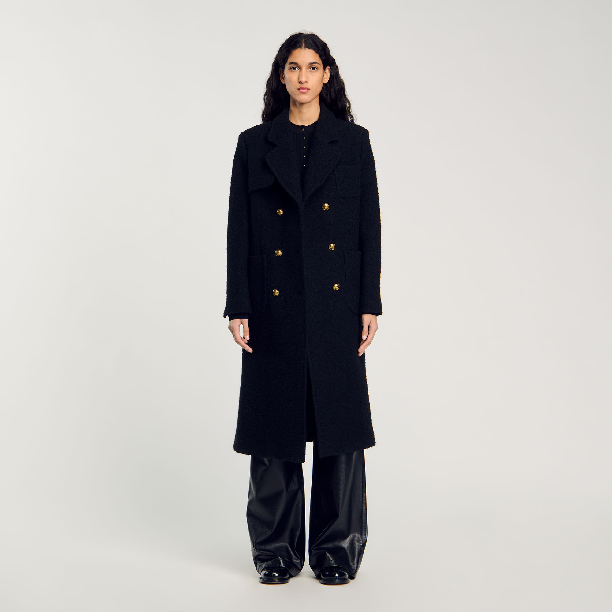Langer Mantel mit doppelter Knopfleiste schwarz grau fur Damen Sandro Paris