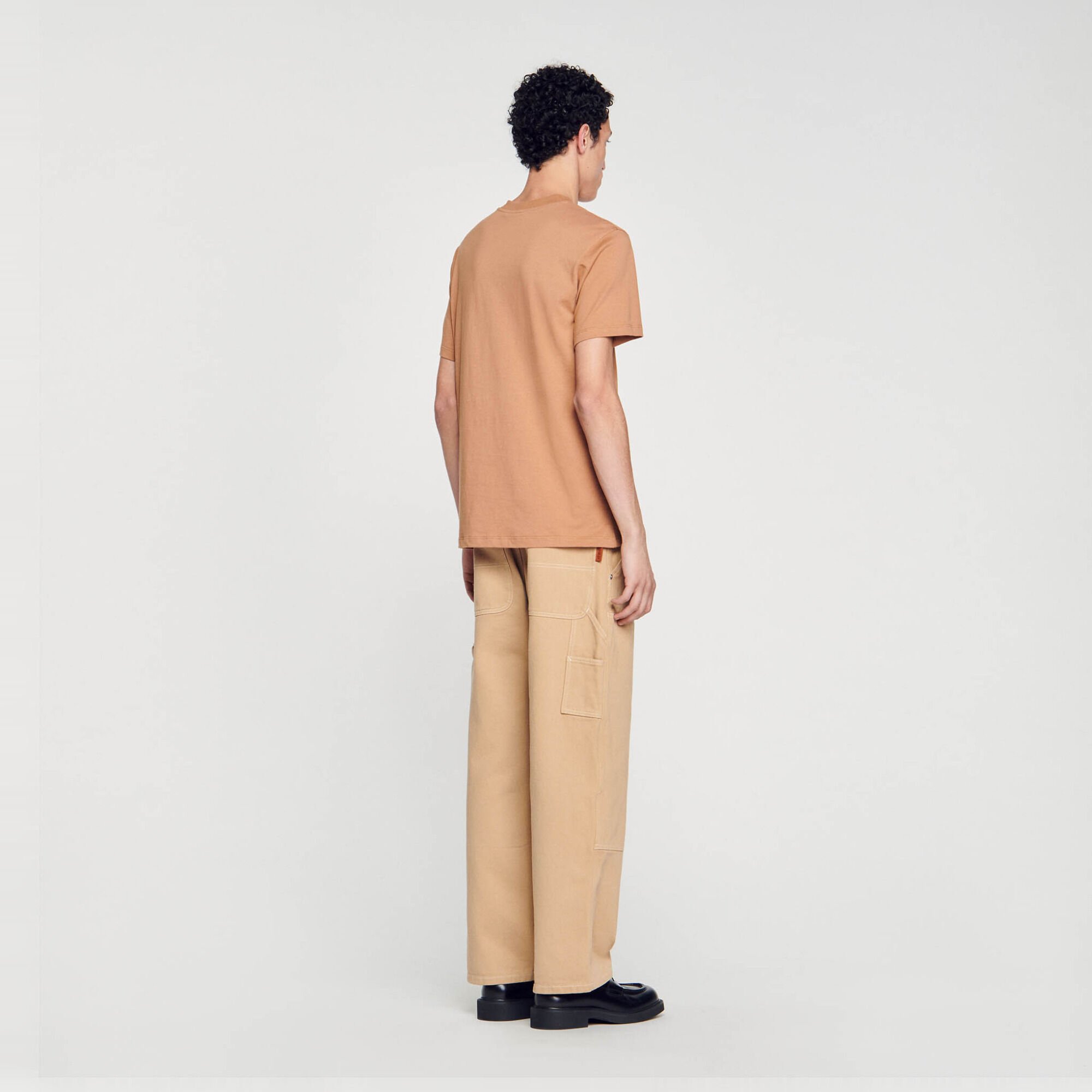 T-Shirt mit Square-Cross-Aufnäher