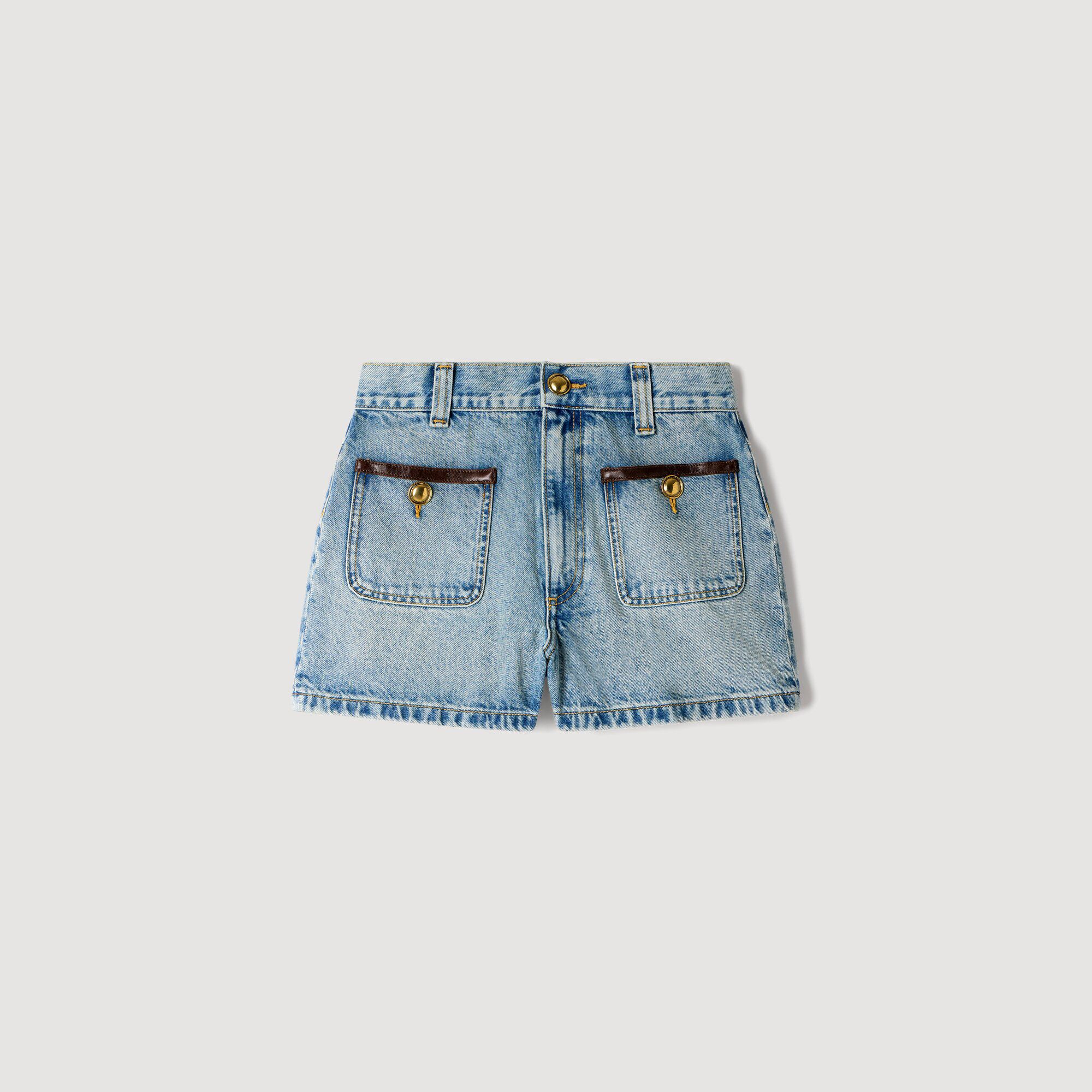 Jeansshorts mit Lederdetail