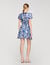 Kurzes Kleid mit Blumendruck
