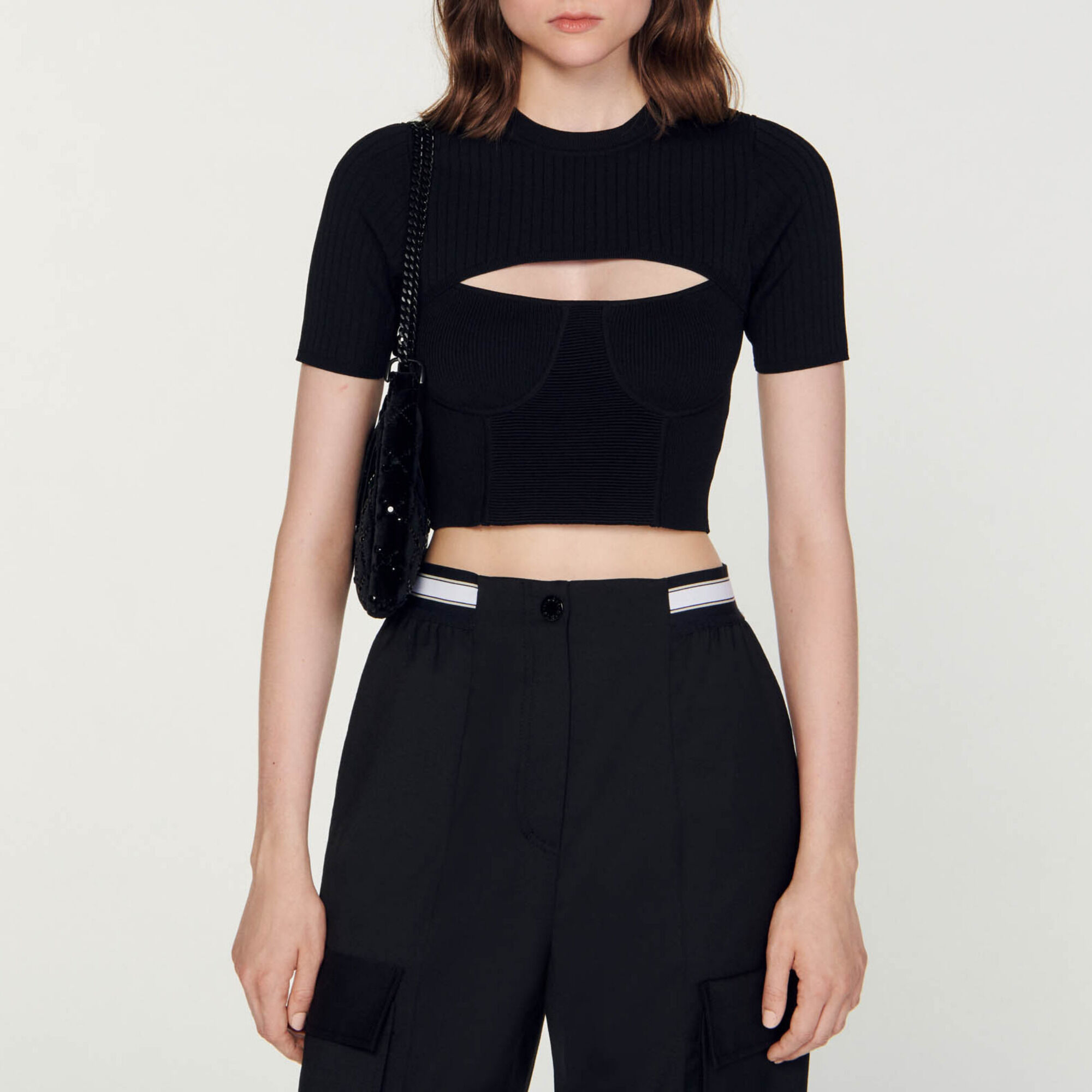 Unterbrochener Kurzer Pulli