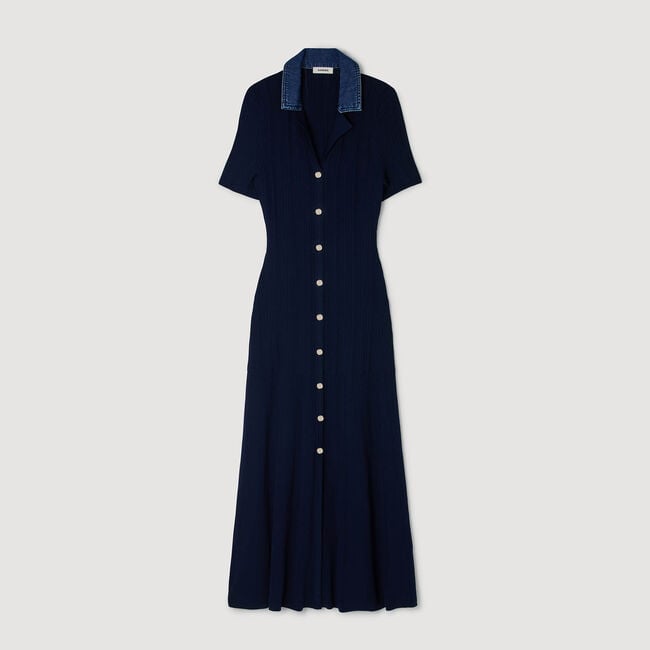 Langes Strickkleid mit Denimkragen
