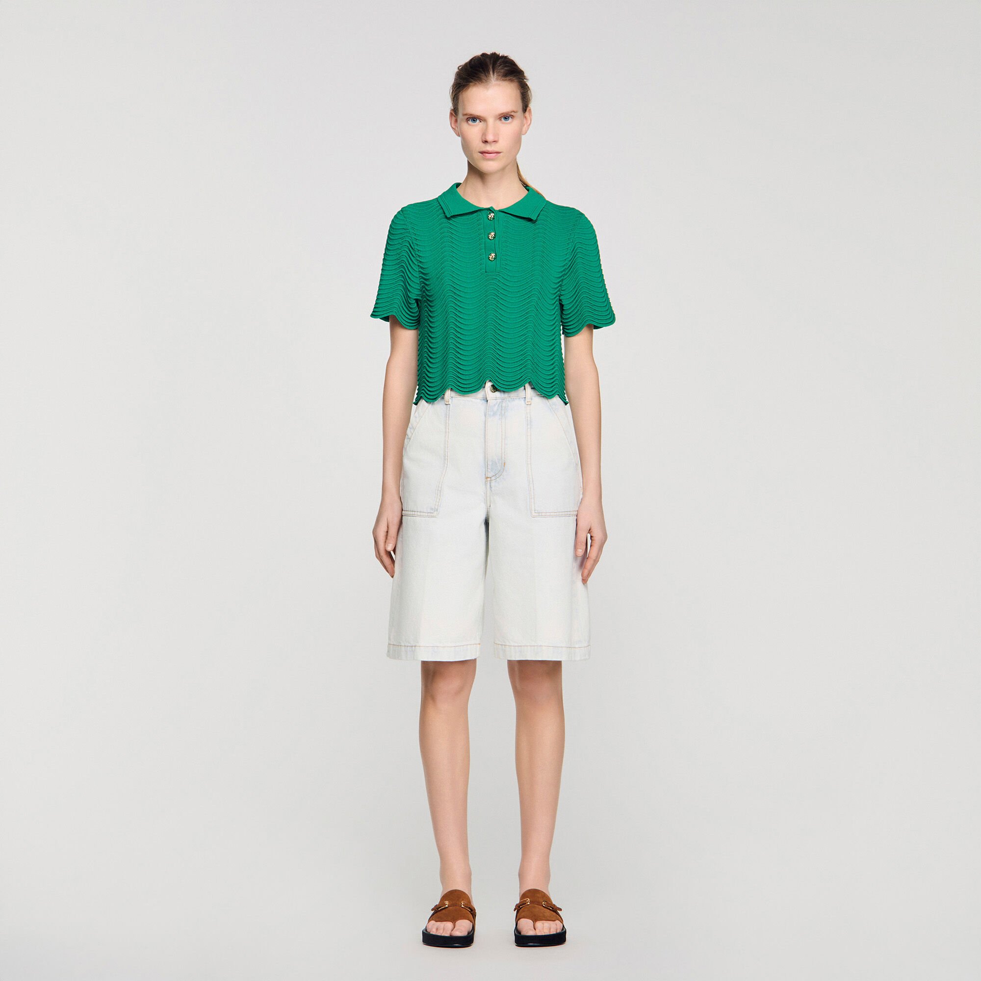 Kurzer Pullover mit Fantasiemuster