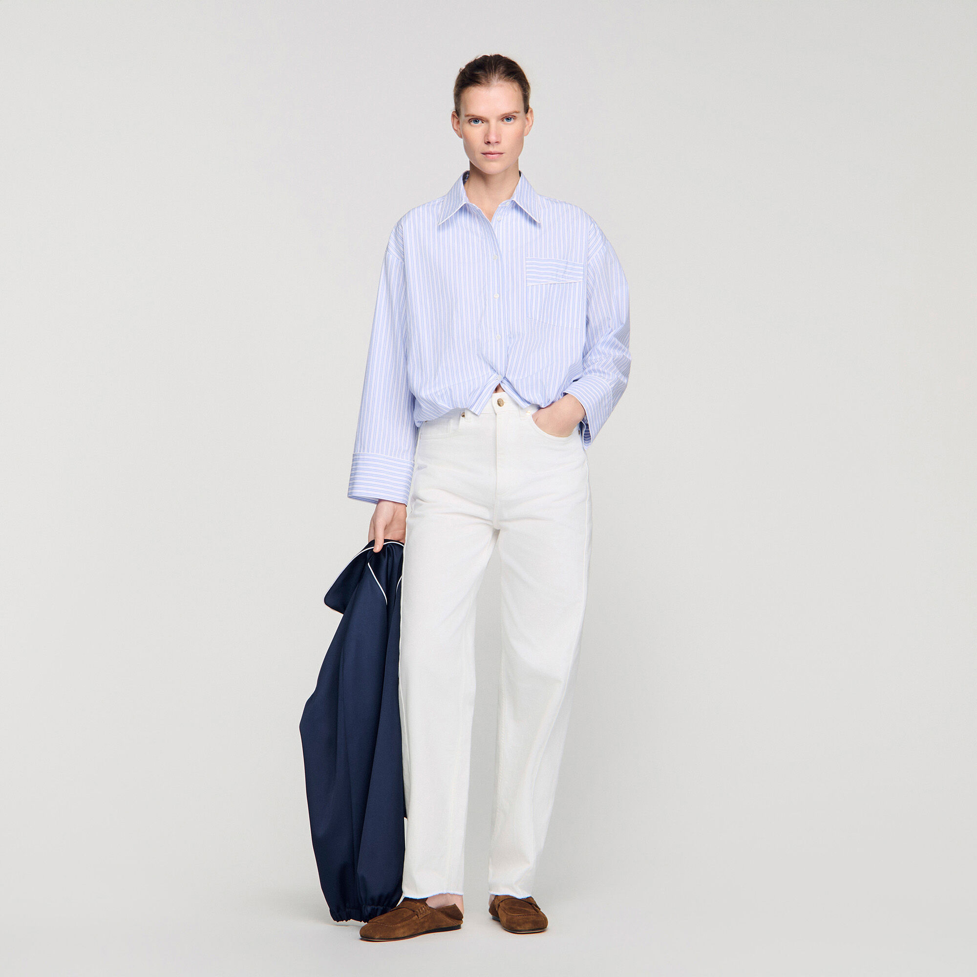 Kurze gestreifte Hemdbluse