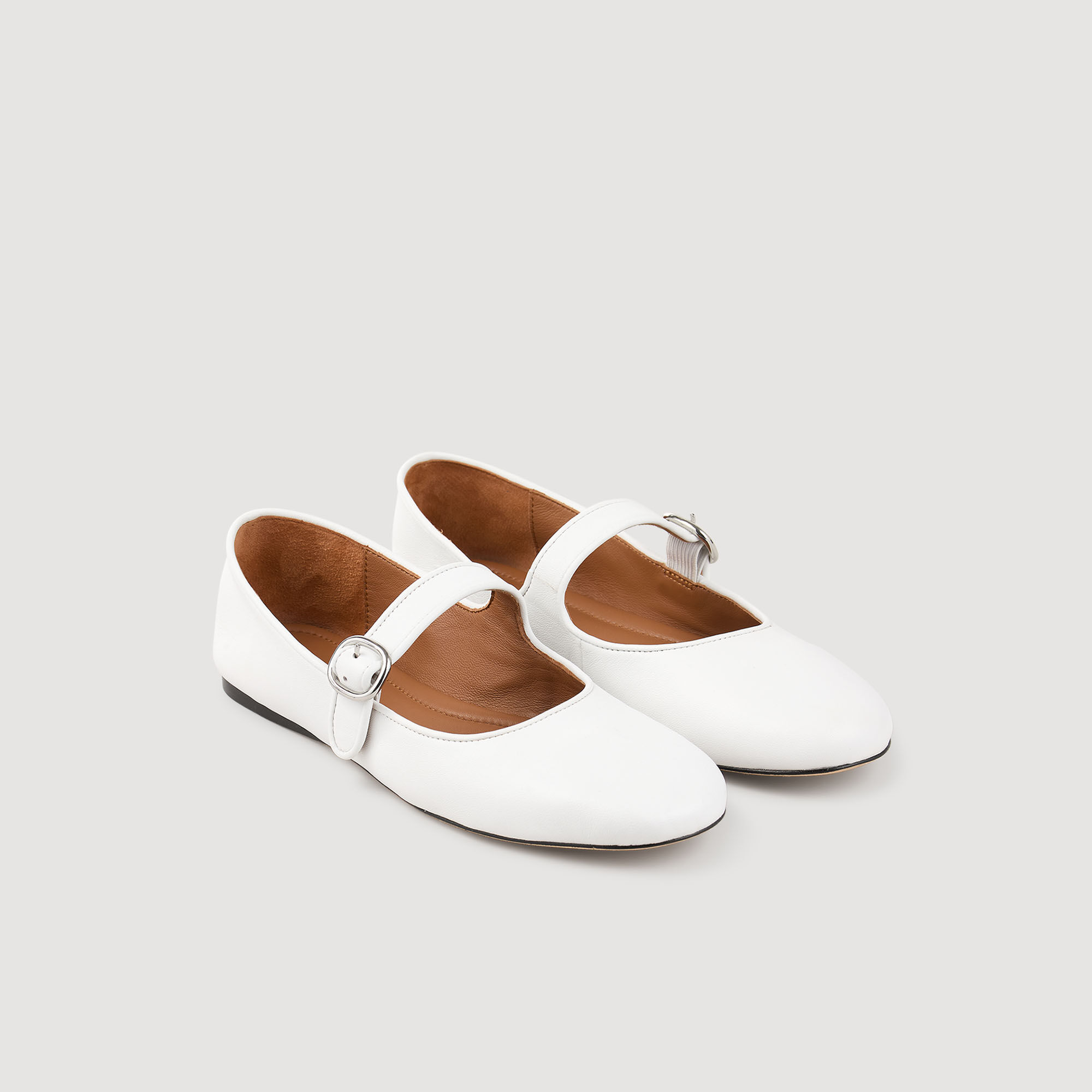 Ballerinas aus Lackleder