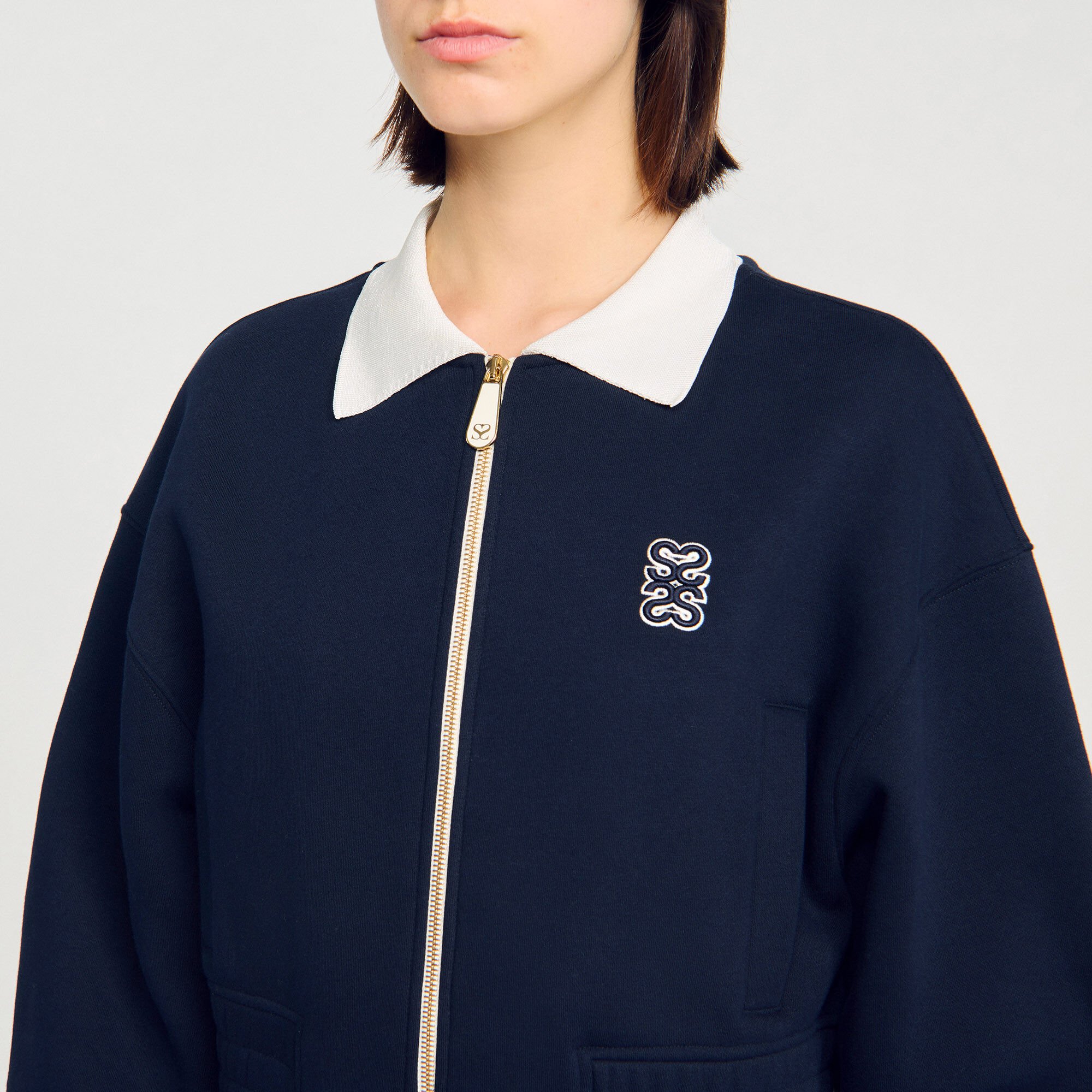 Zweifarbiges kurzes Sweatshirt