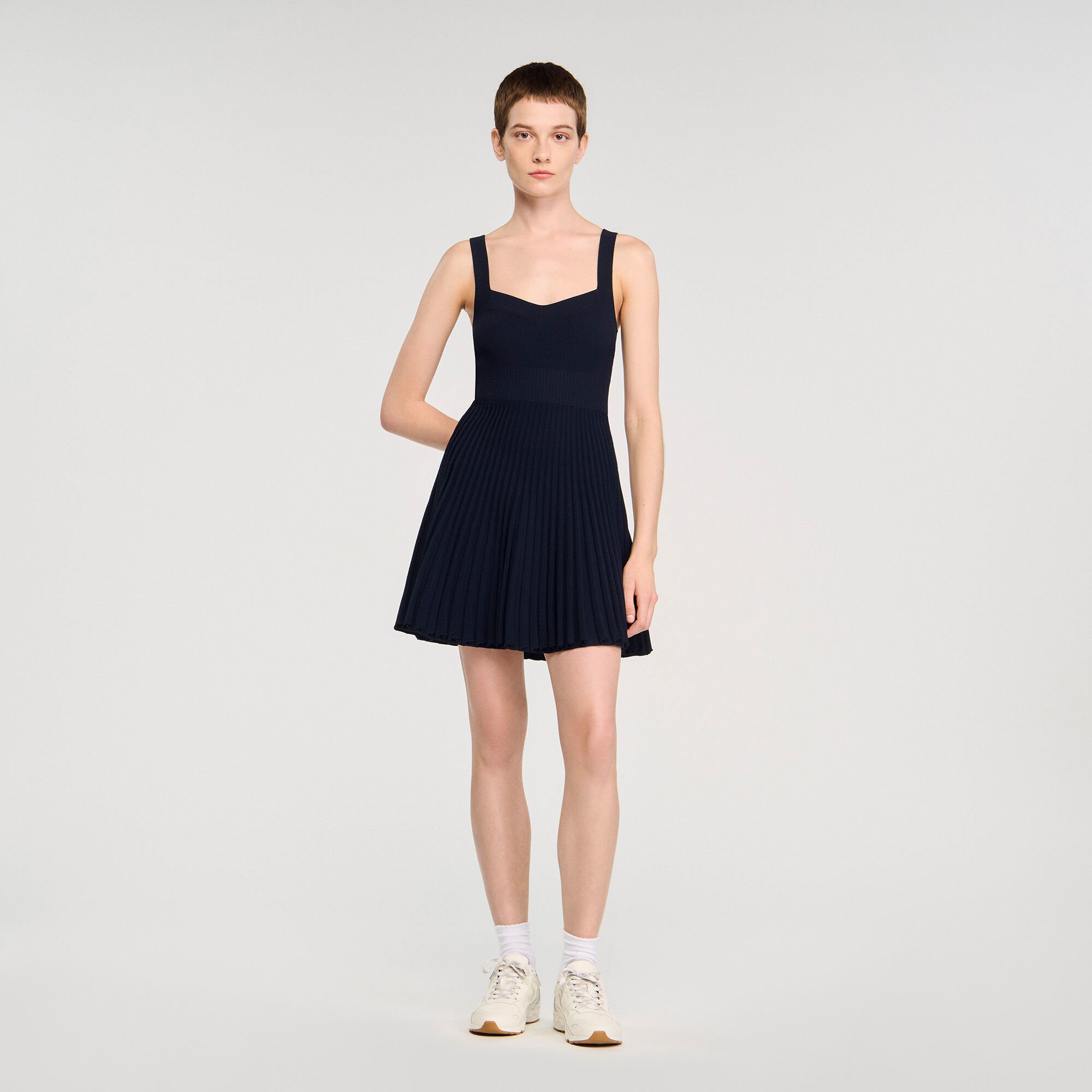Kurzes Strickkleid