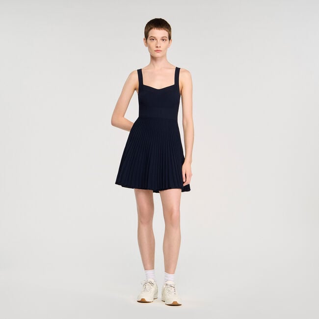 Kurzes Strickkleid