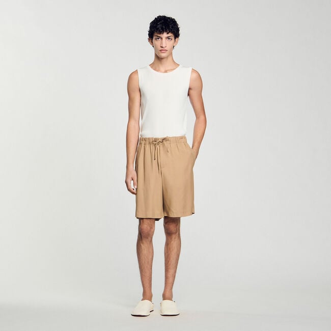 Fließende Bermudashorts