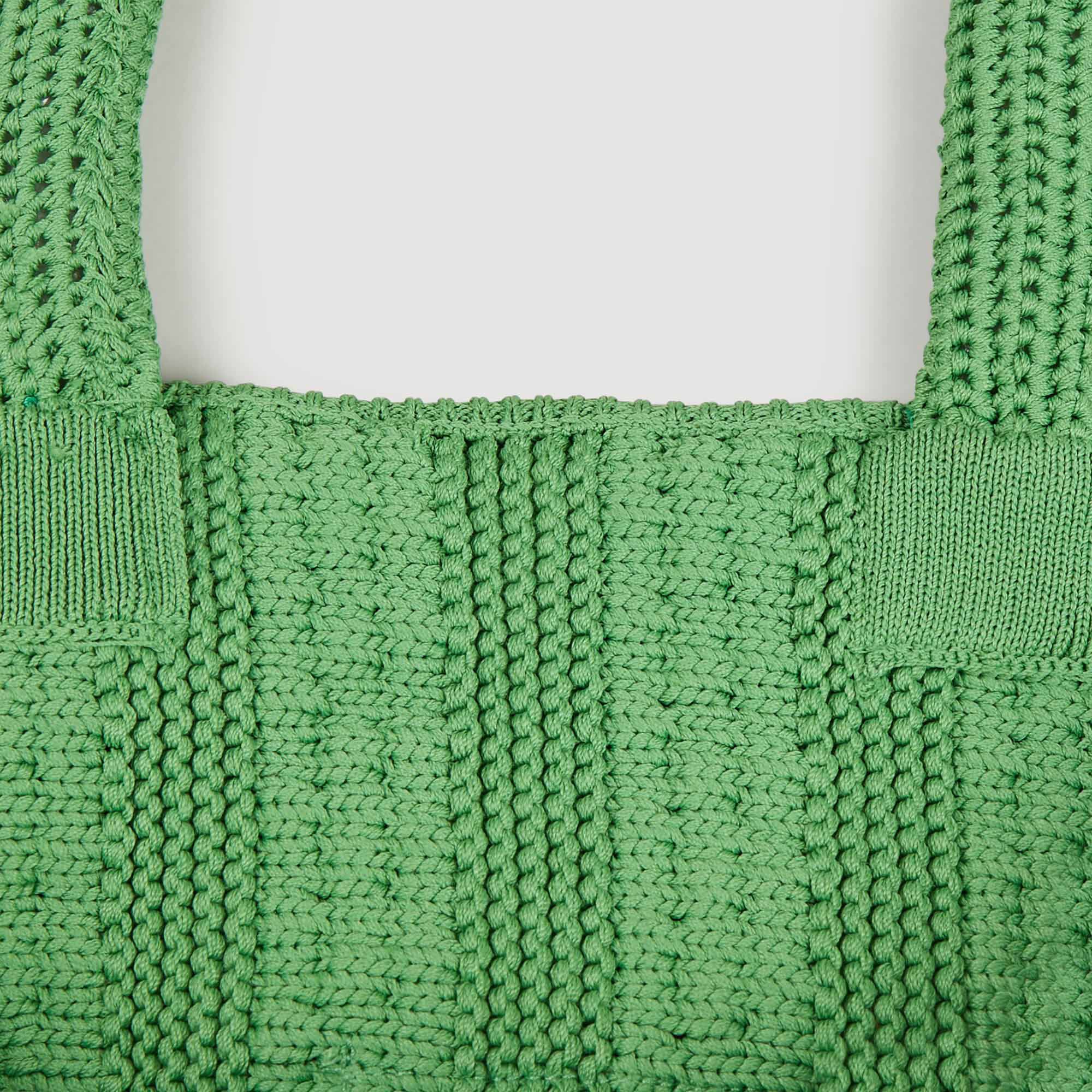 Häkeltasche mit Quasten