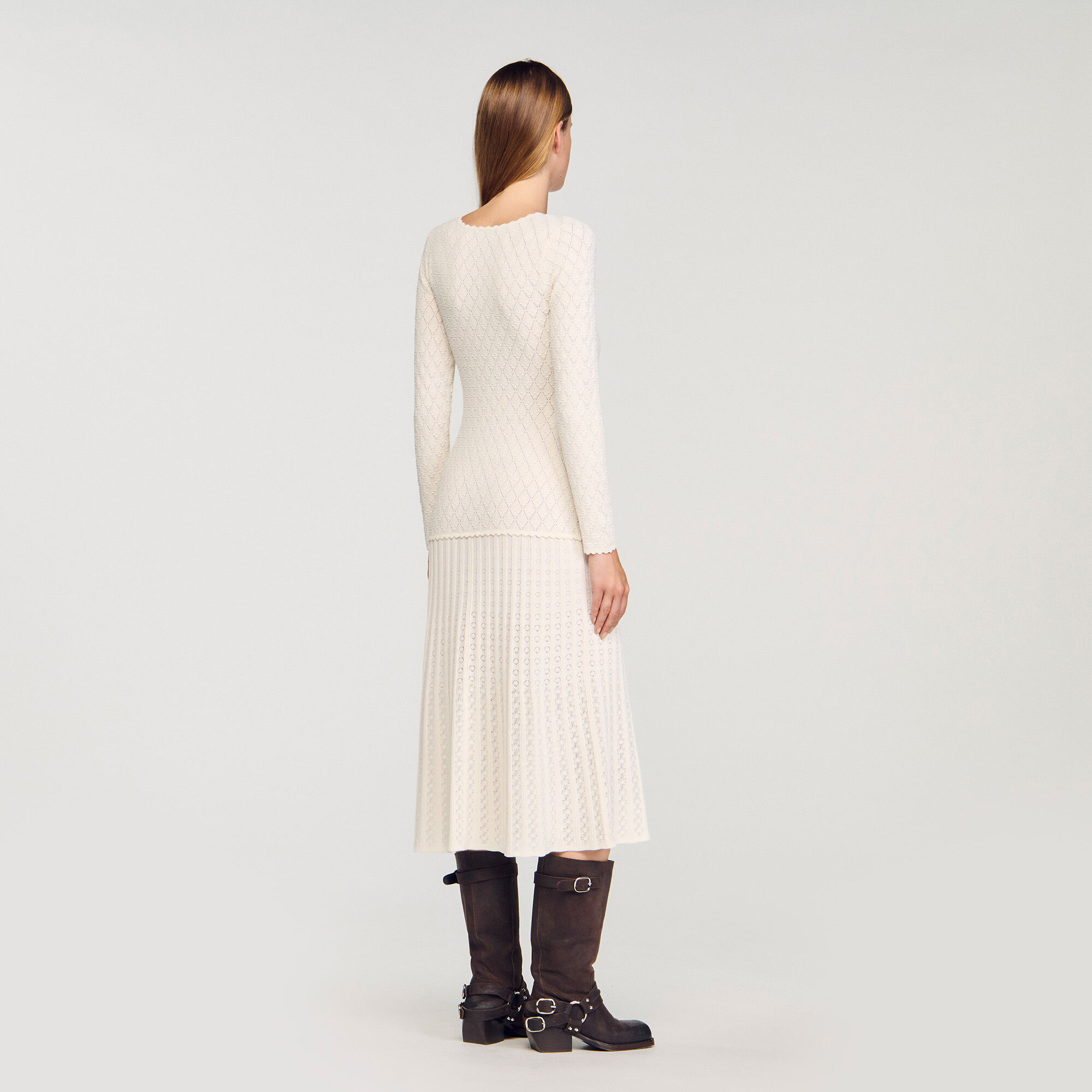 Langes Strickkleid mit Ziermuster