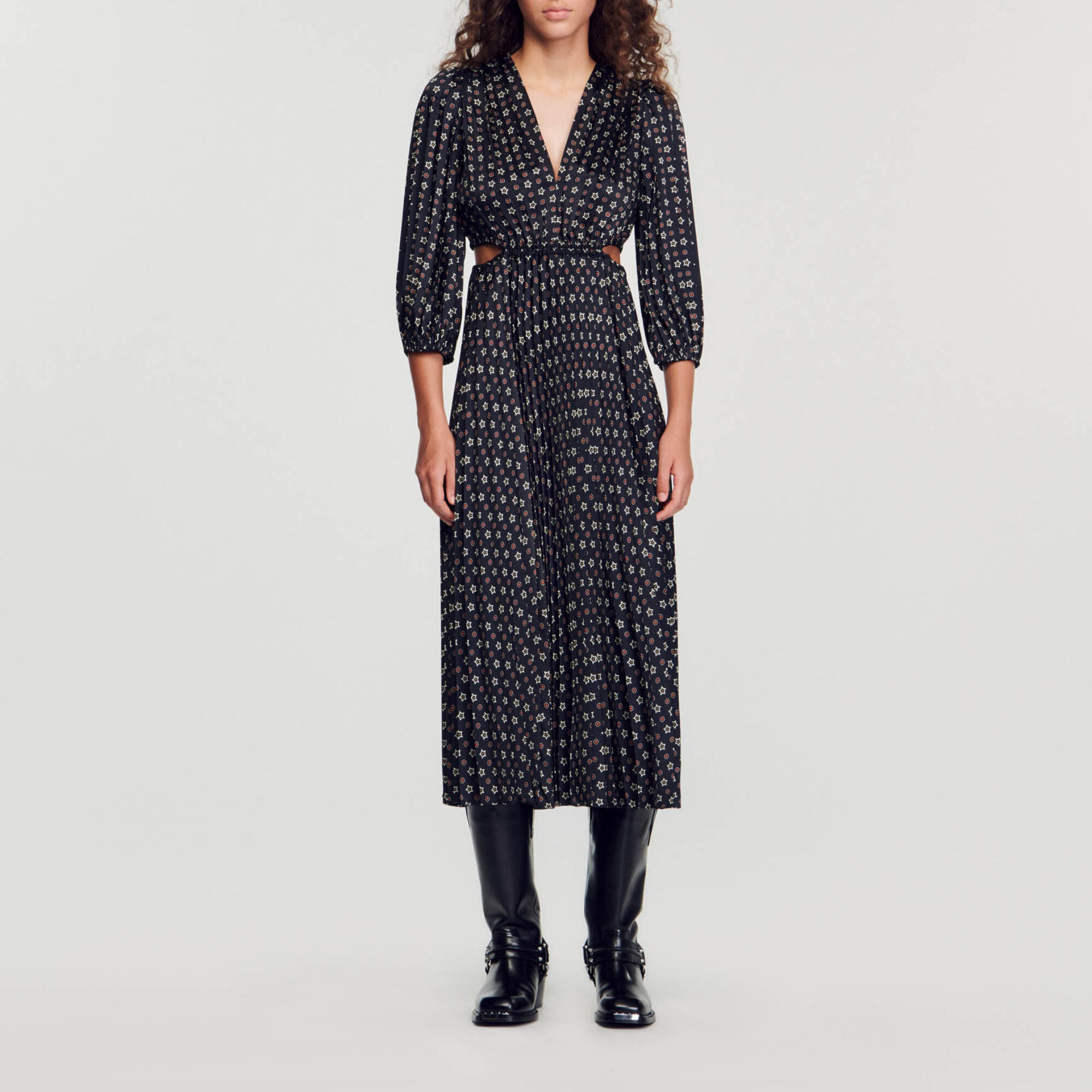 Langes plissiertes Kleid mit Print