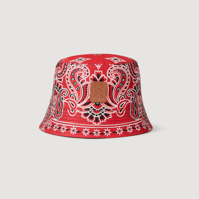 Bob mit Bandana-Druckmuster