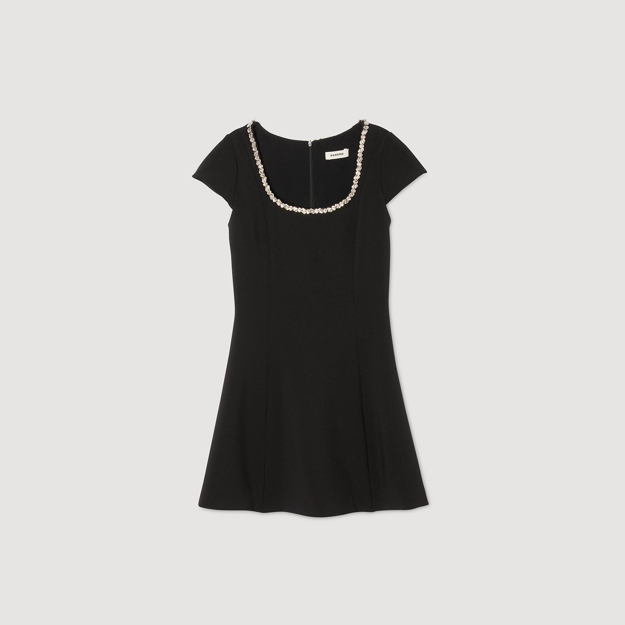 Kurzes Kleid mit Strasskragen