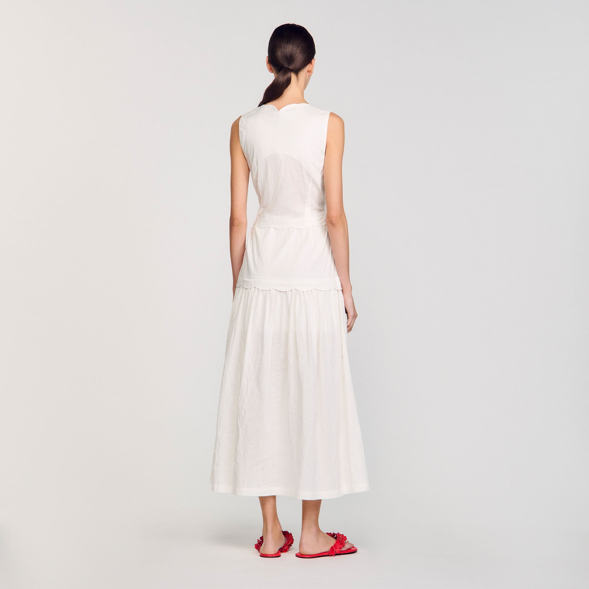 Langes Kleid mit Knitter-Look