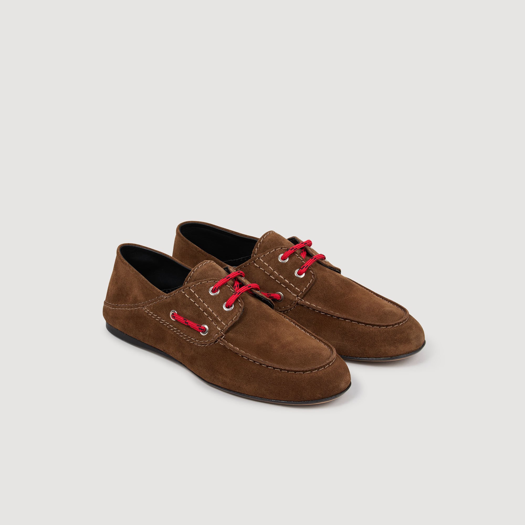 Segelschuhe aus Veloursleder