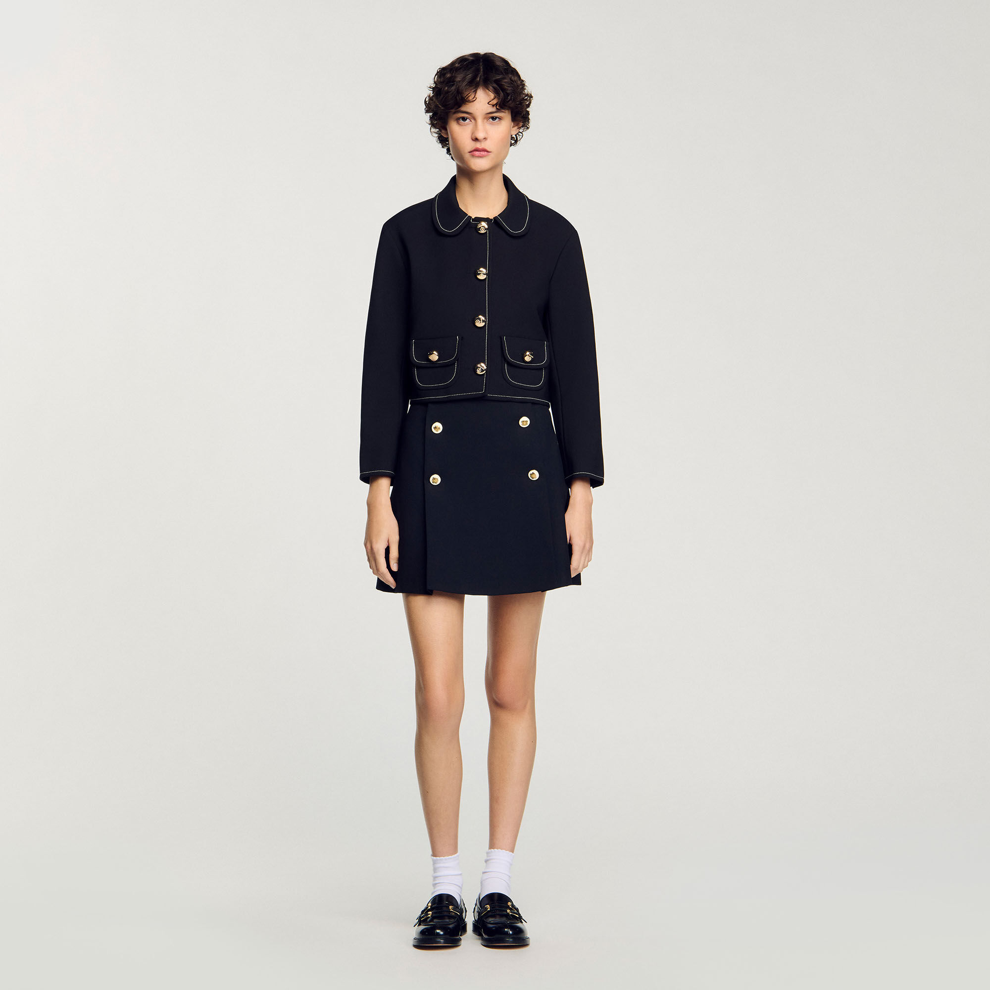Kurze Jacke mit Bubikragen