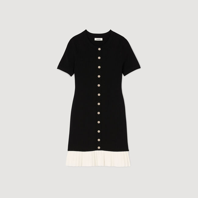 Kurzes Strickkleid mit Volant
