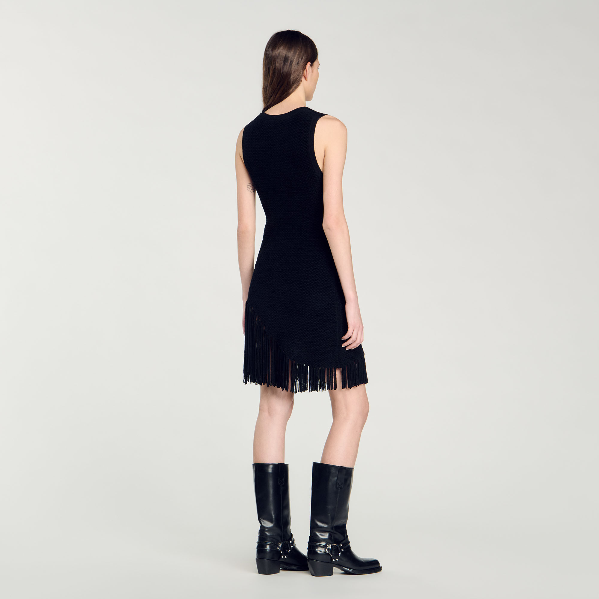 Kurzes Kleid mit Fransen