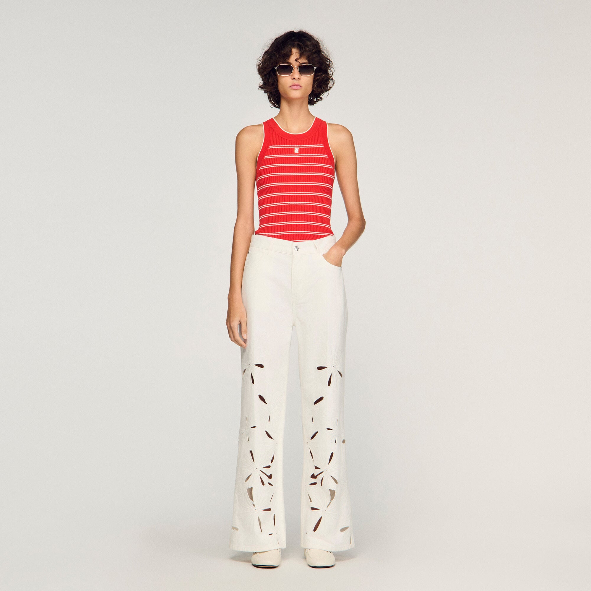 Weite bestickte Jeans