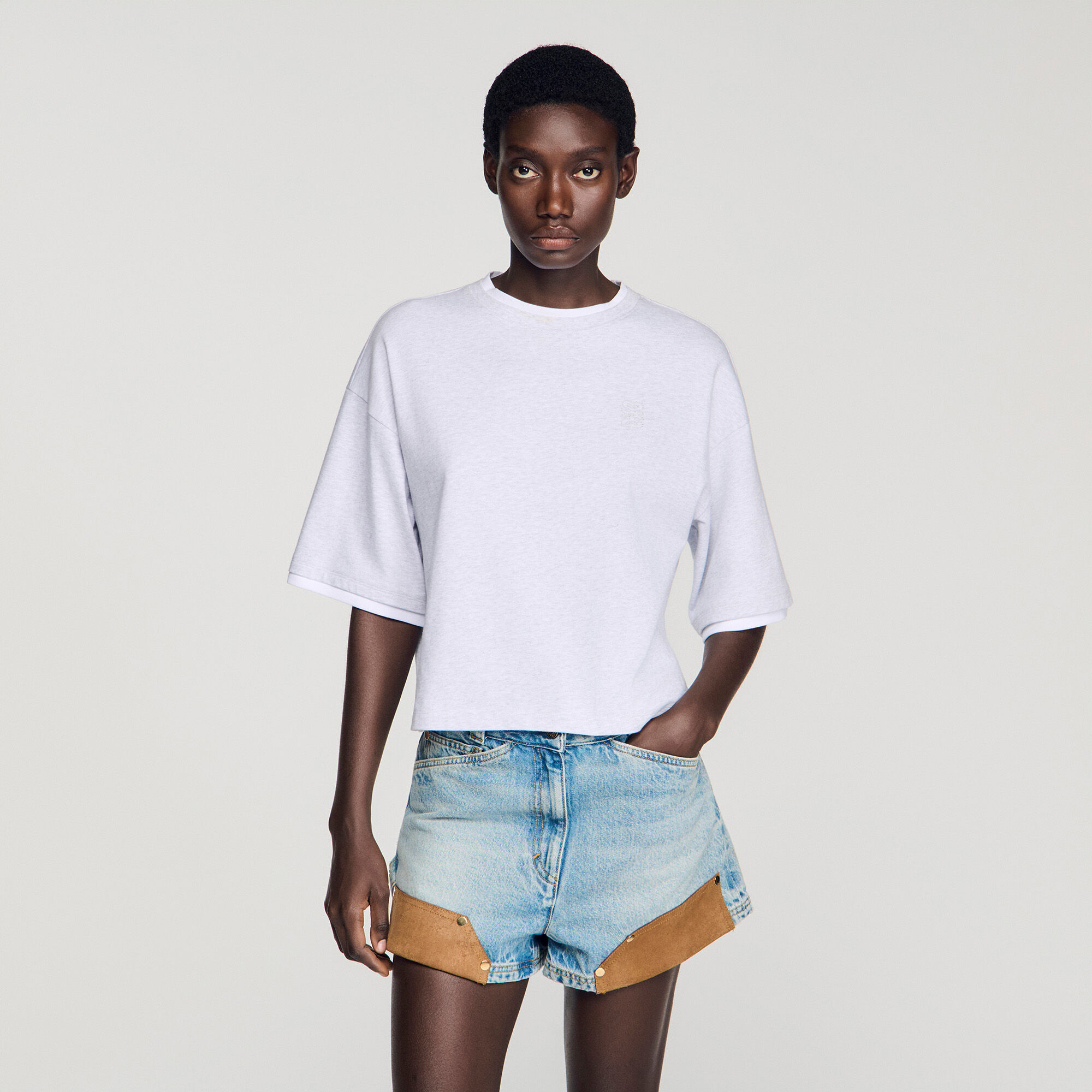 T-Shirt mit Kontrastbes&auml;tzen