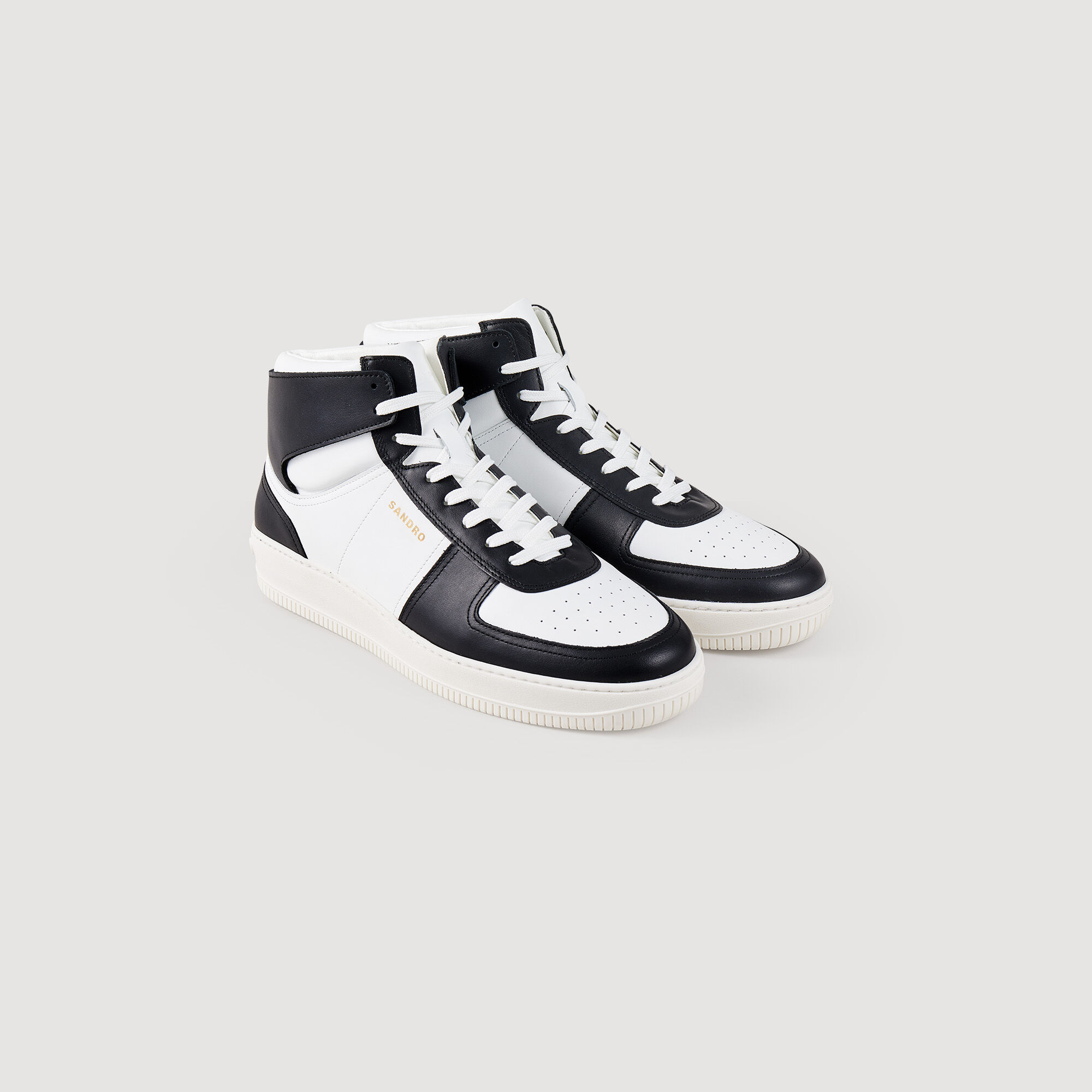 Hoher Sneaker aus Leder