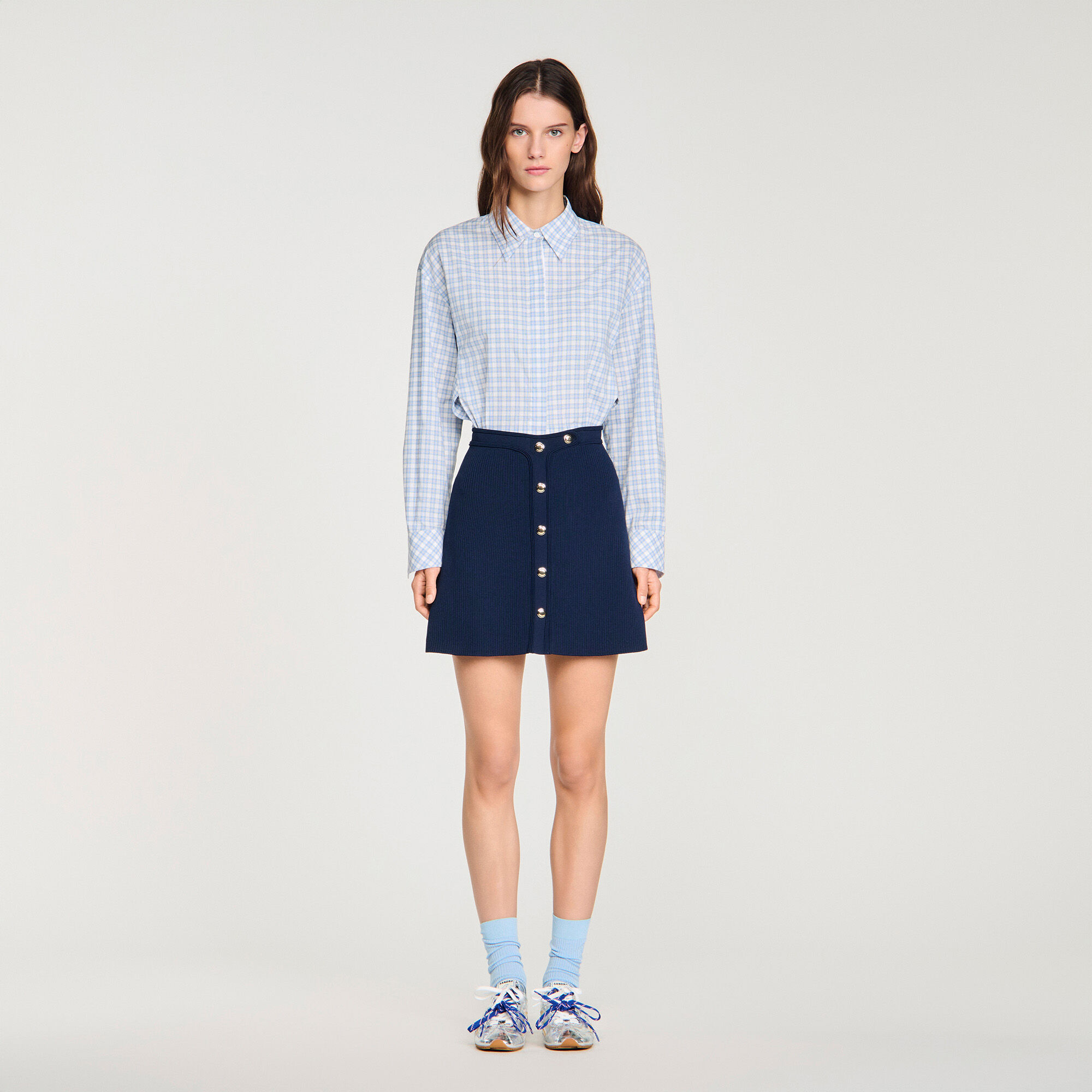 Kurzer Rippenrock mit Druckkn&ouml;pfen