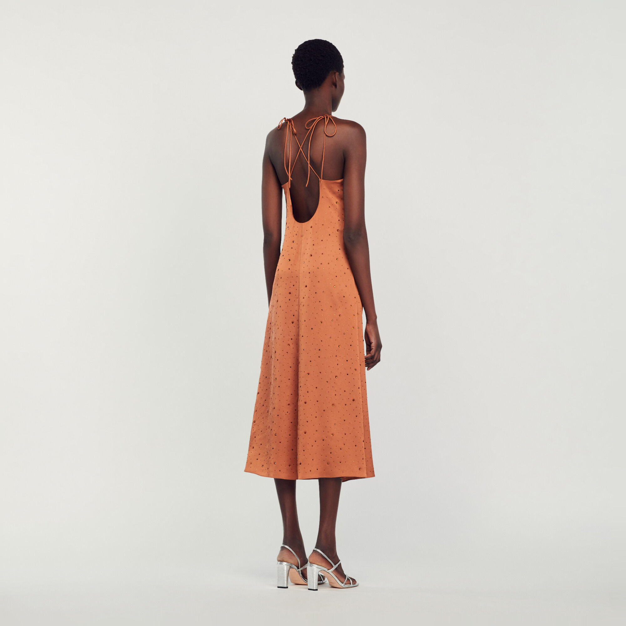 Kleid mit Strassverzierung