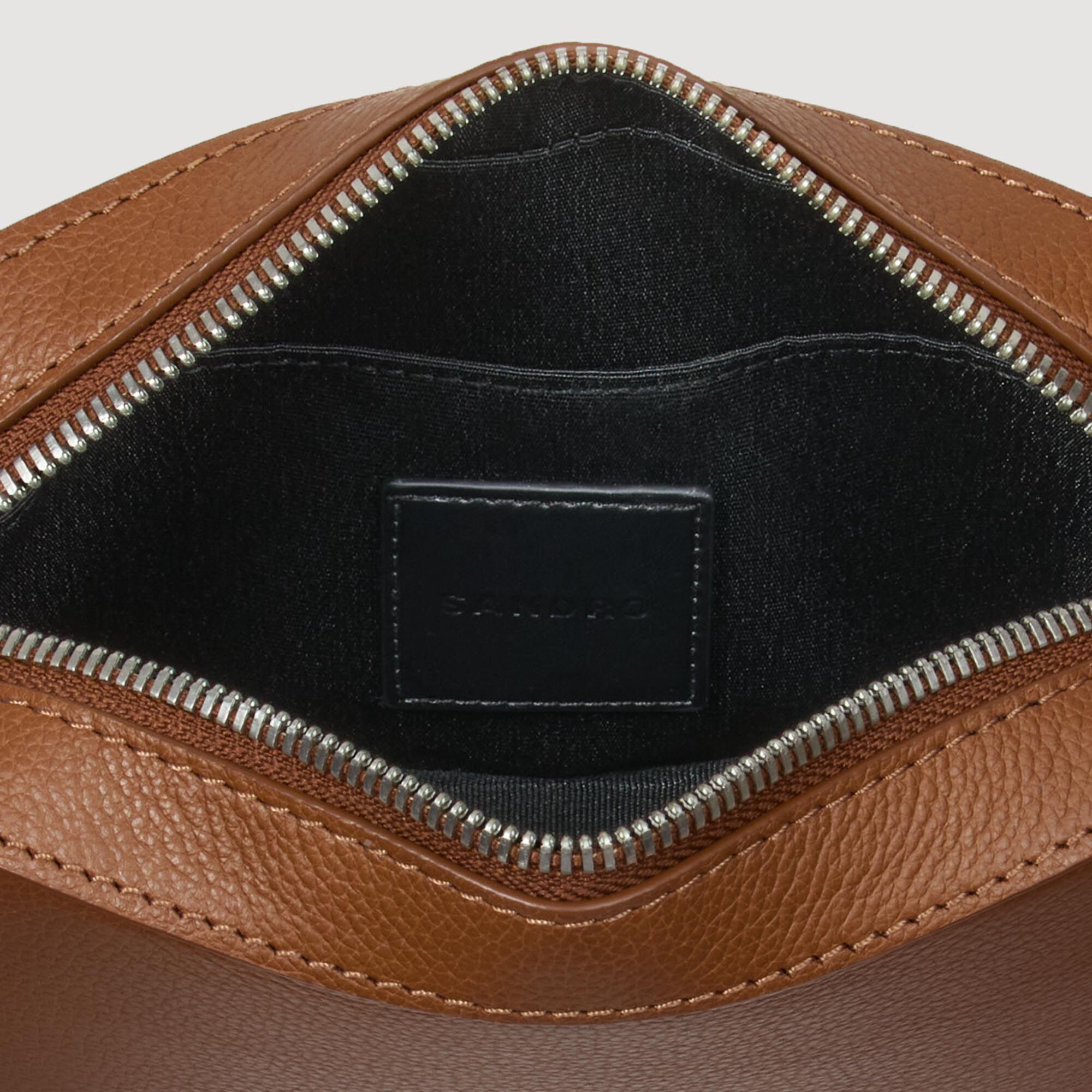 Kleine Tasche aus genarbtem Leder