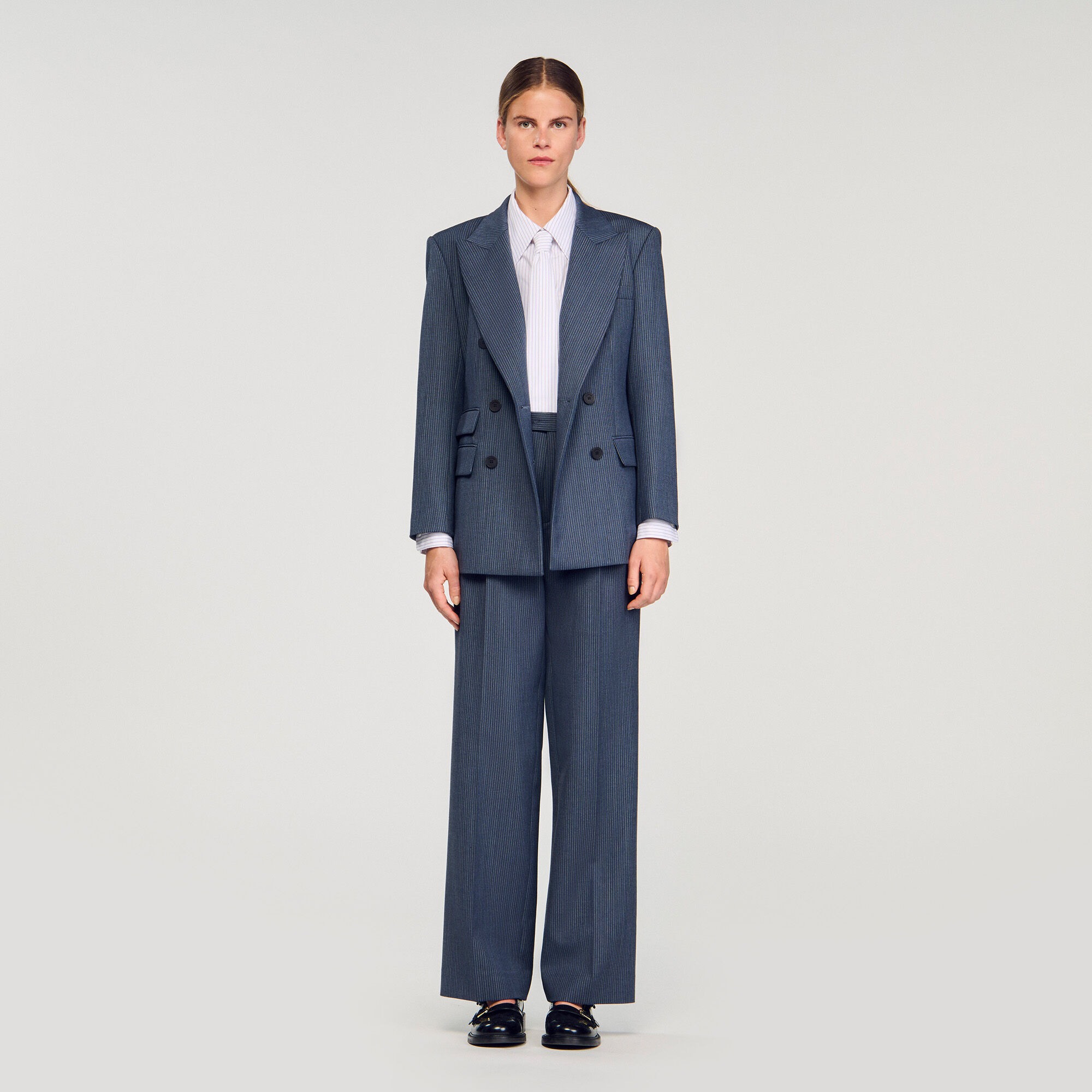 Gestreifter taillierter Blazer