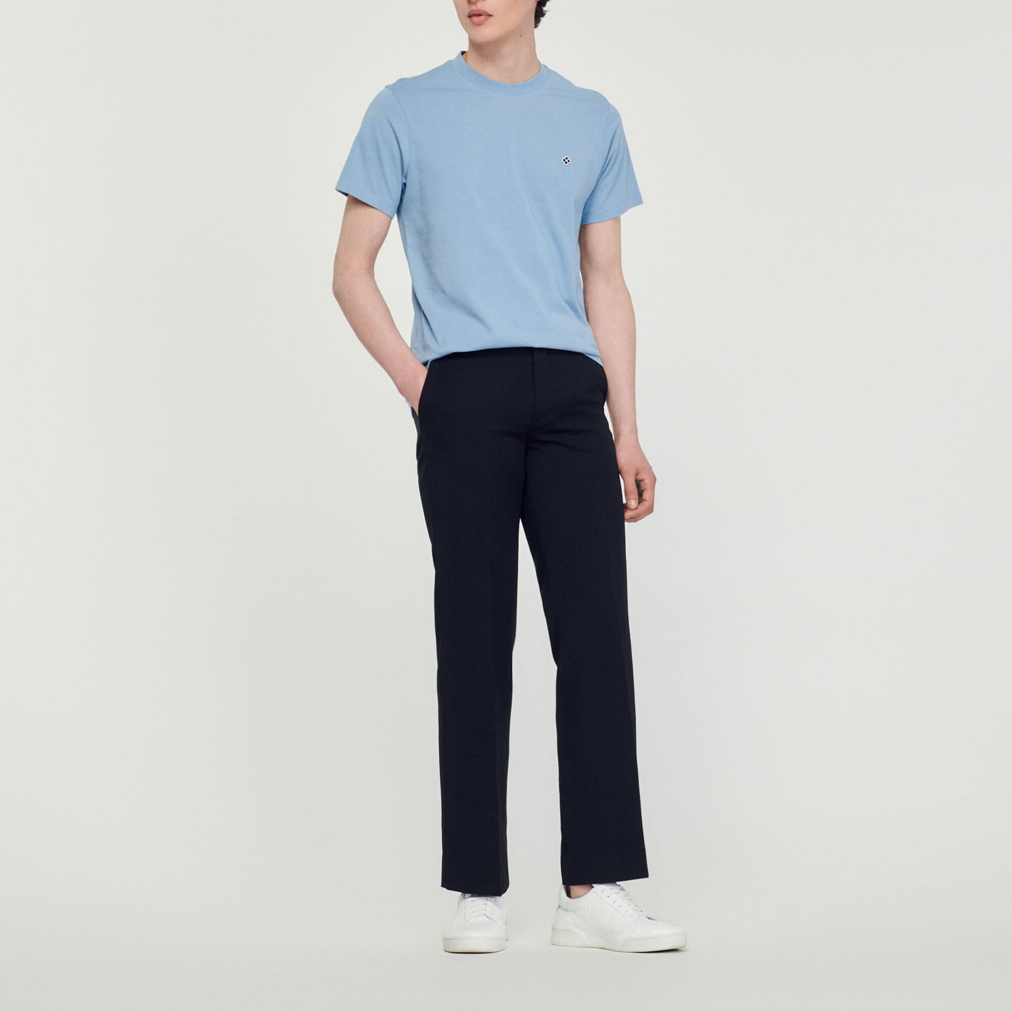 T-Shirt mit Square-Cross-Aufnäher