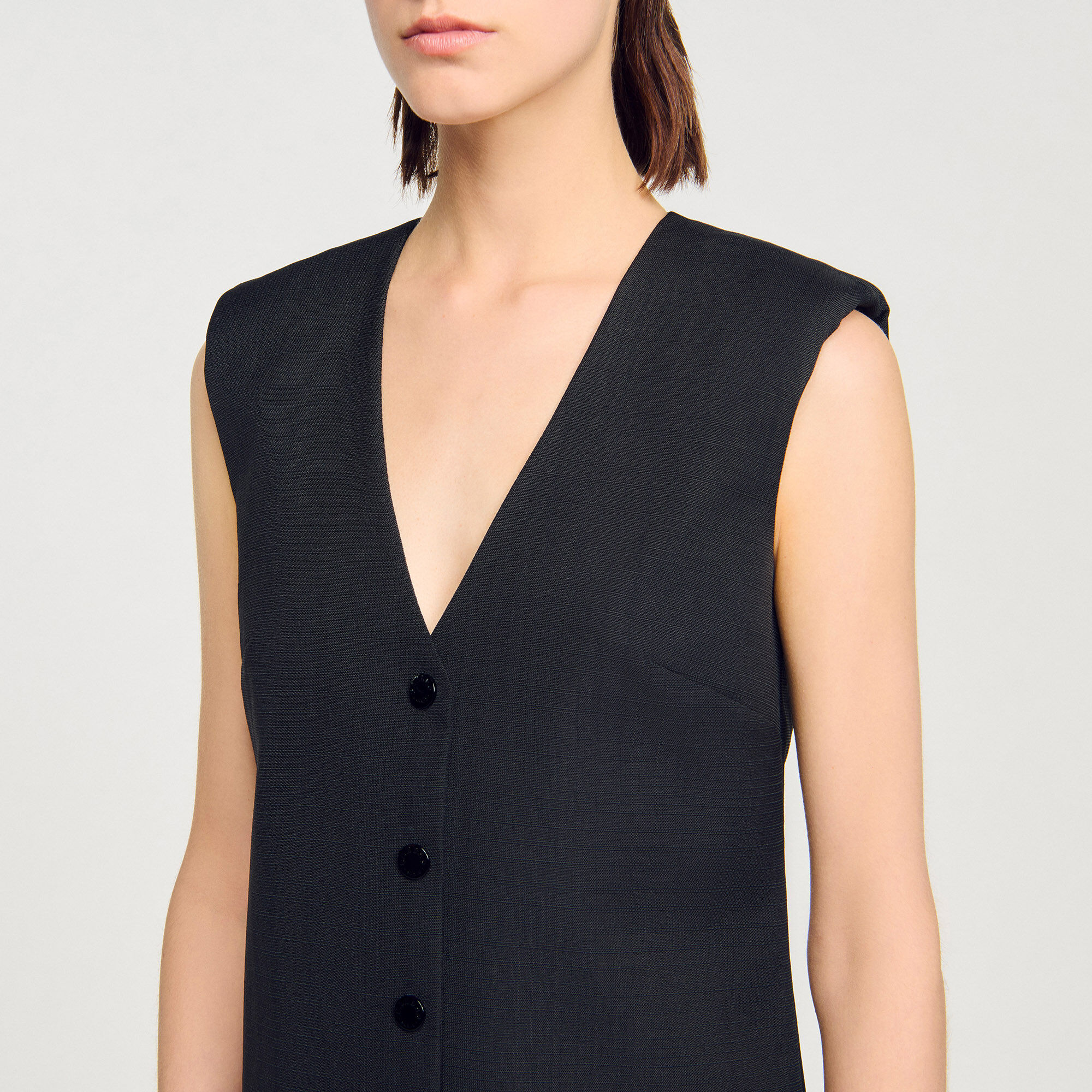 Kurzes Anzugkleid mit Volant