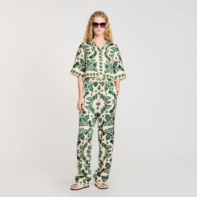 Hose mit Blumendruckmuster