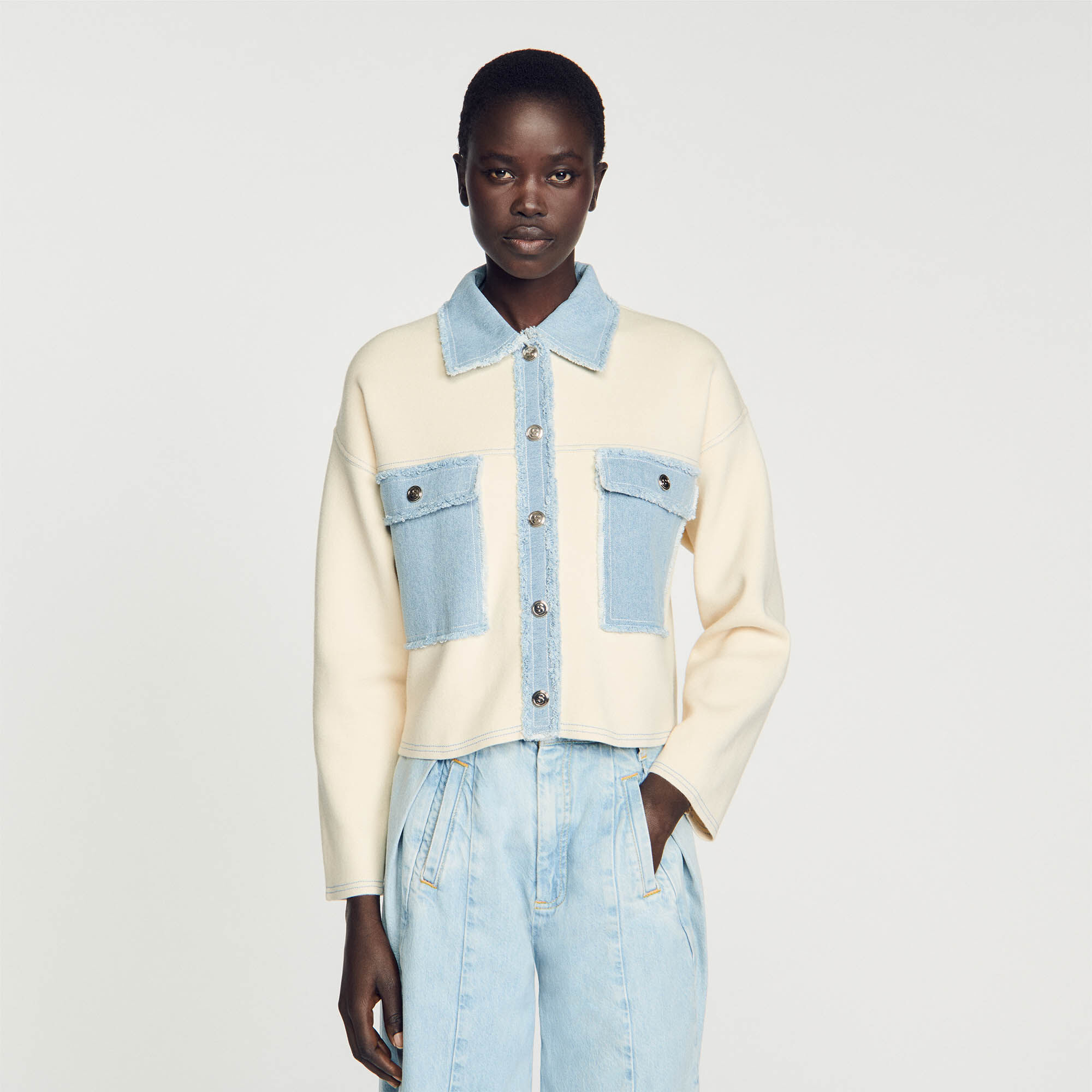 Oversize Cardicoat aus zwei Materialien