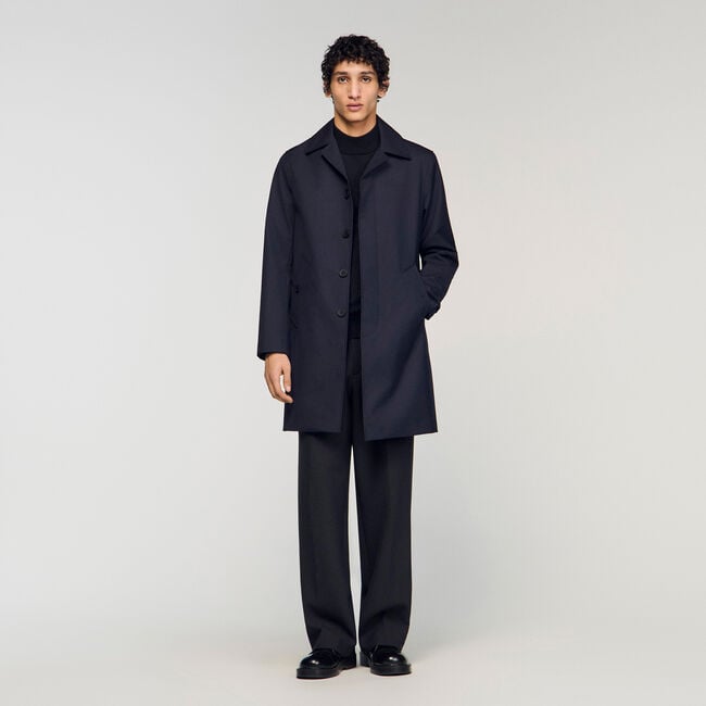 Regenmantel aus technischem Gewebe