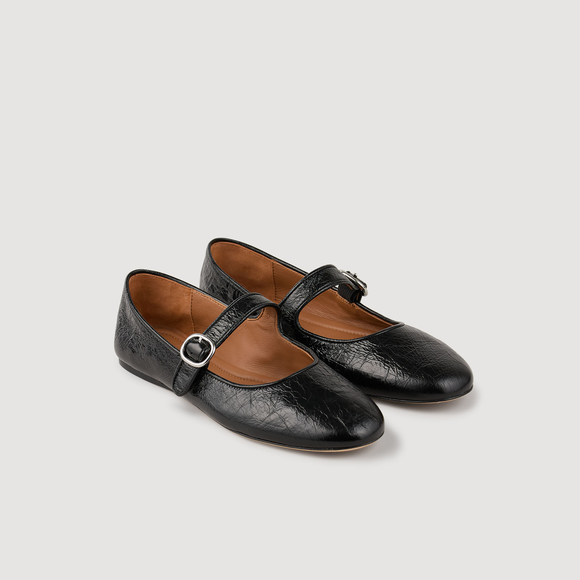 Ballerinas aus Lackleder