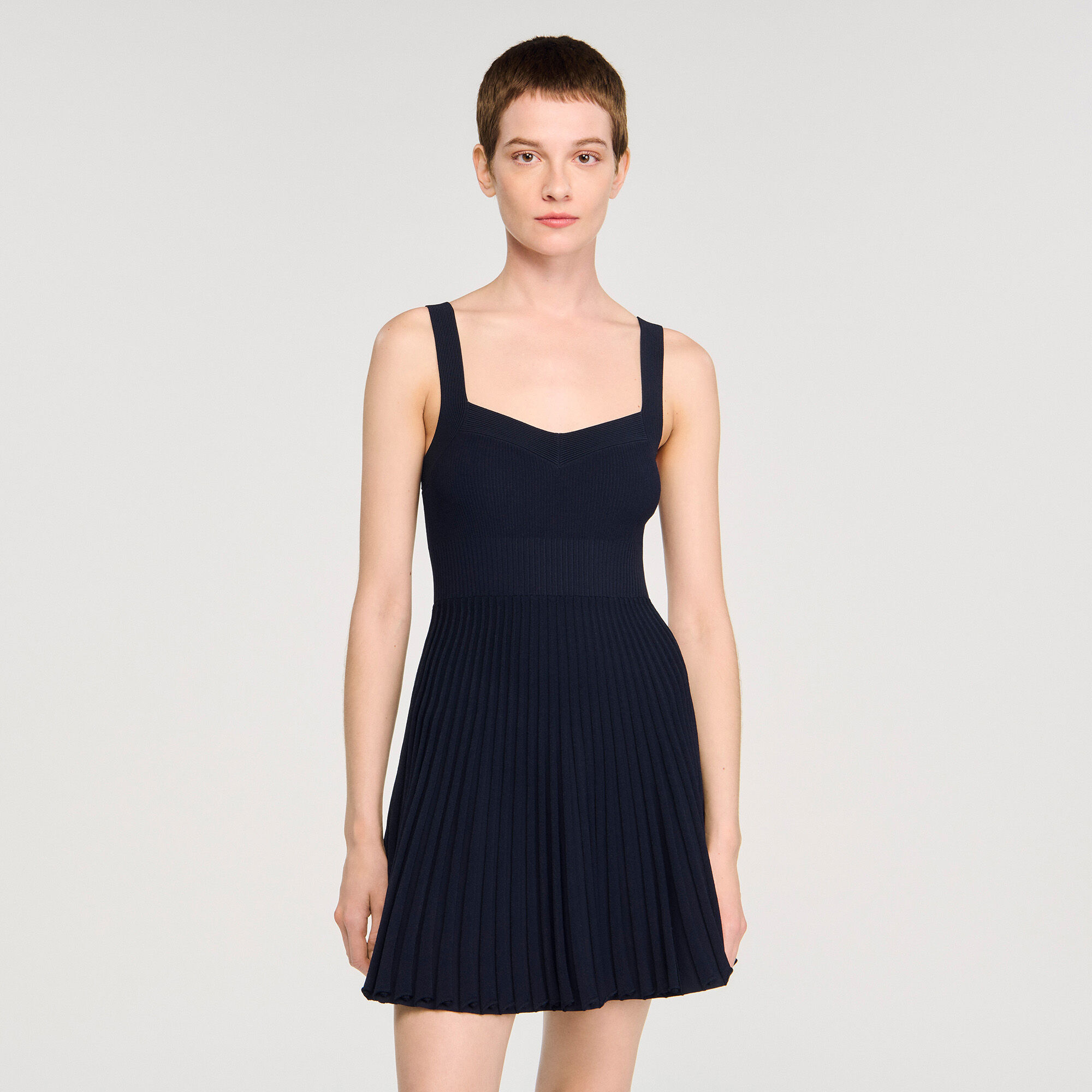 Kurzes Strickkleid