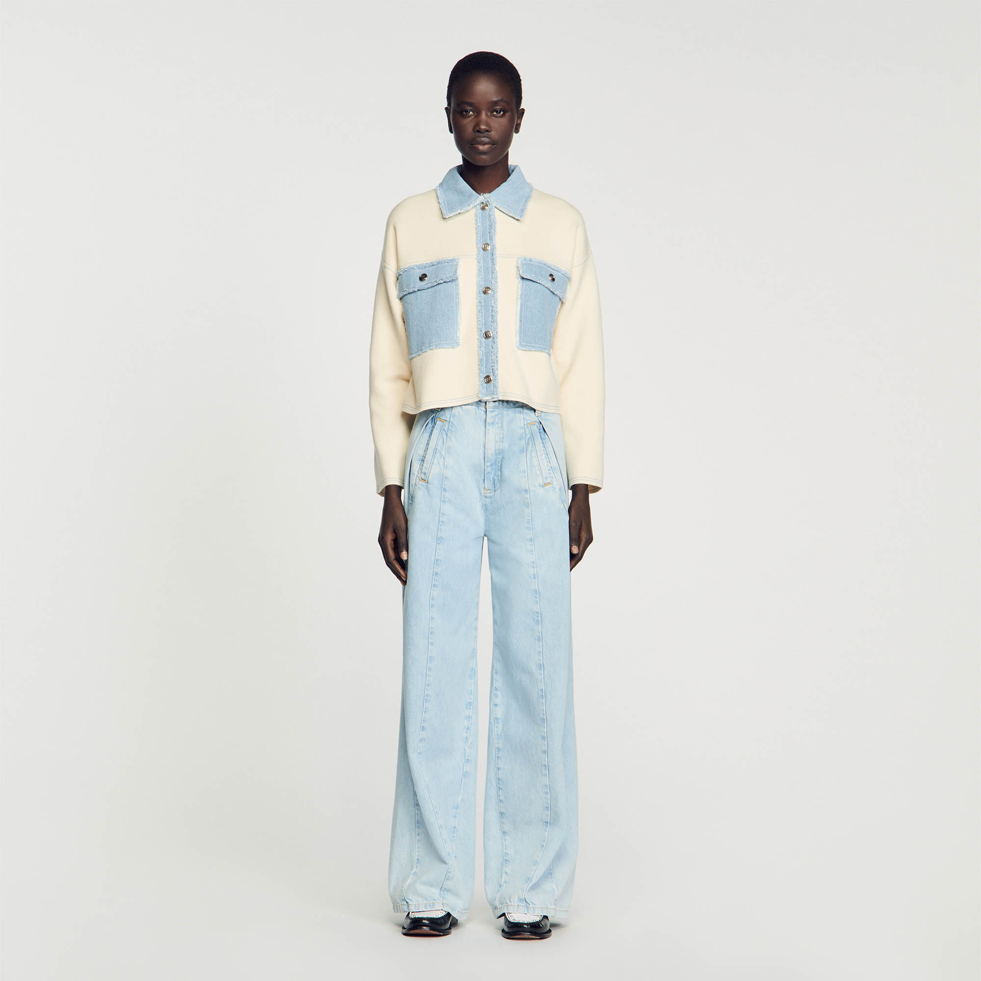 Oversize Cardicoat aus zwei Materialien