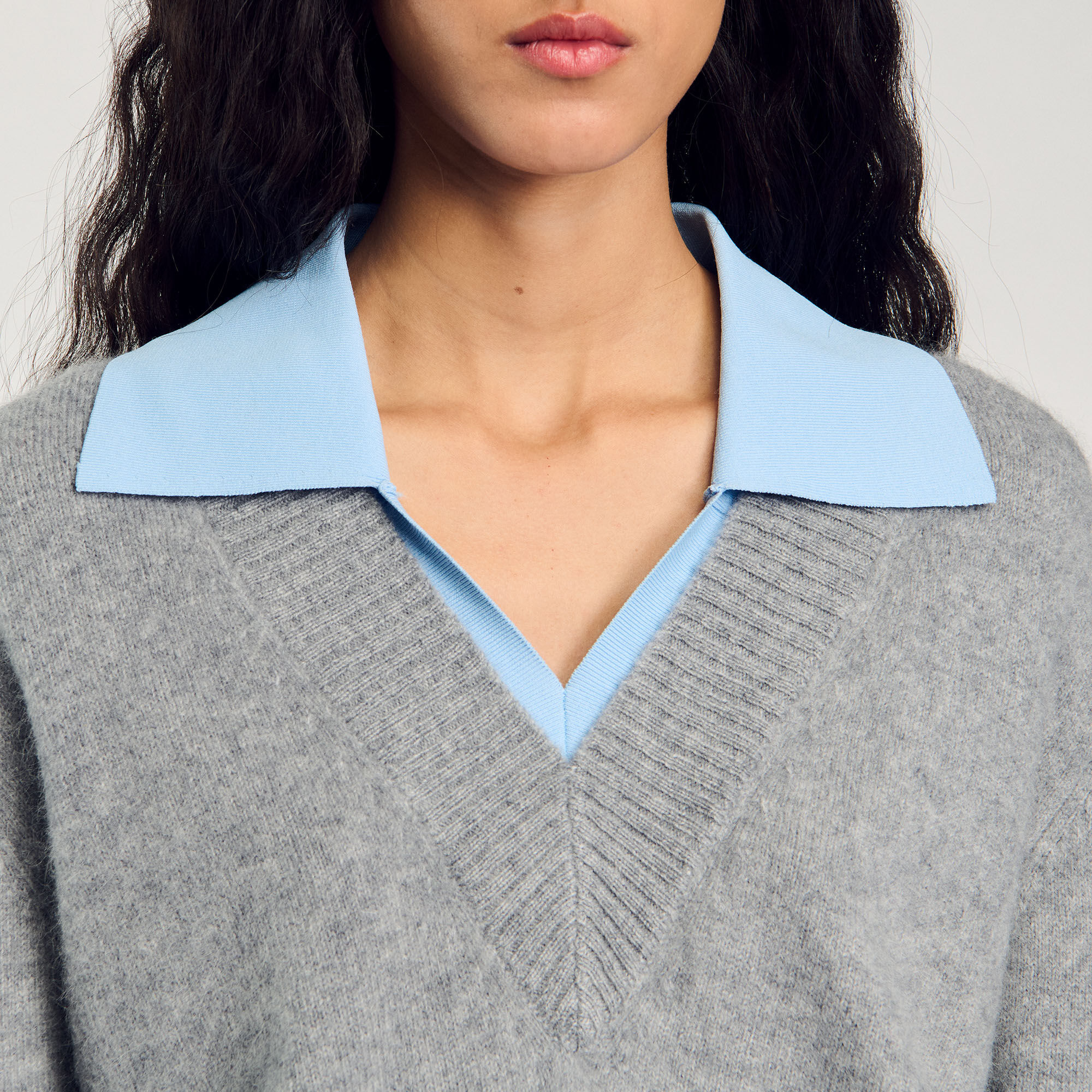 Pullover mit doppeltem Kragen