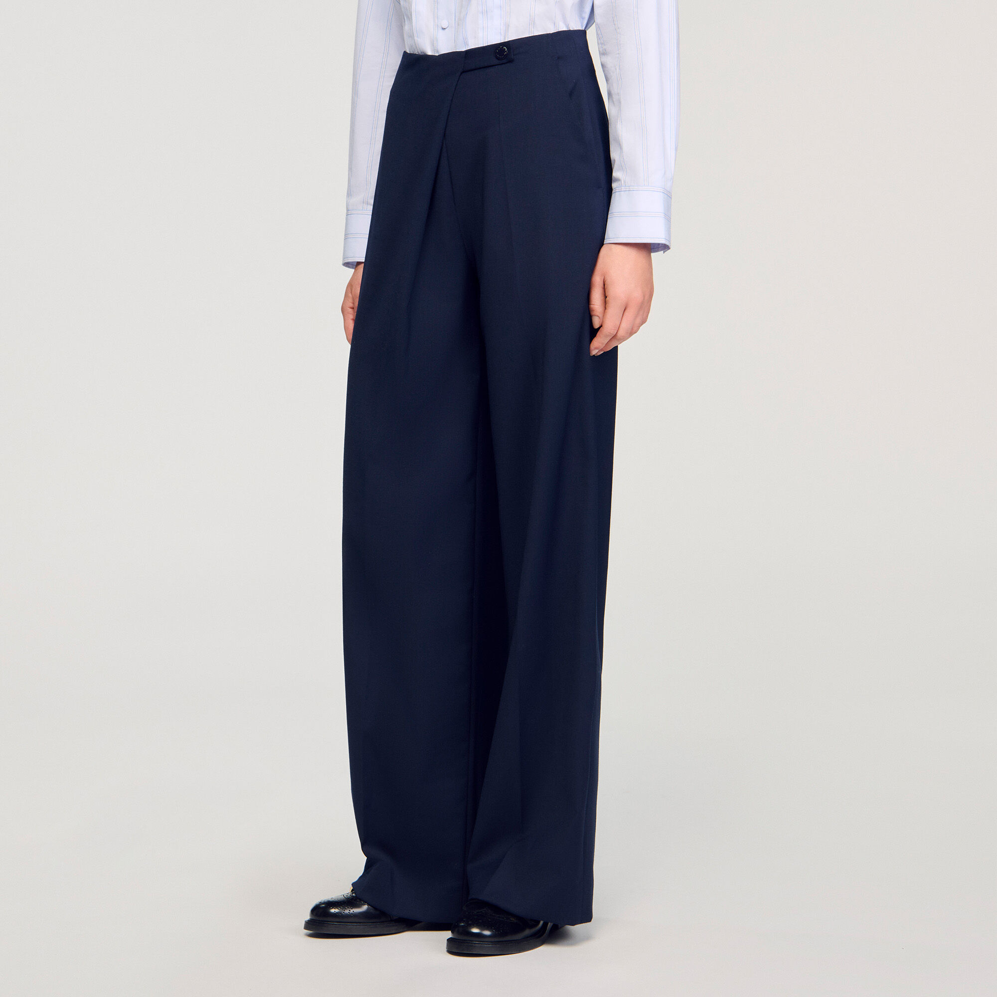 Asymmetrische gerade Hose