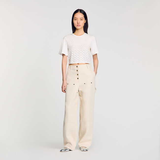 Crop-T-Shirt mit Perlenbesatz