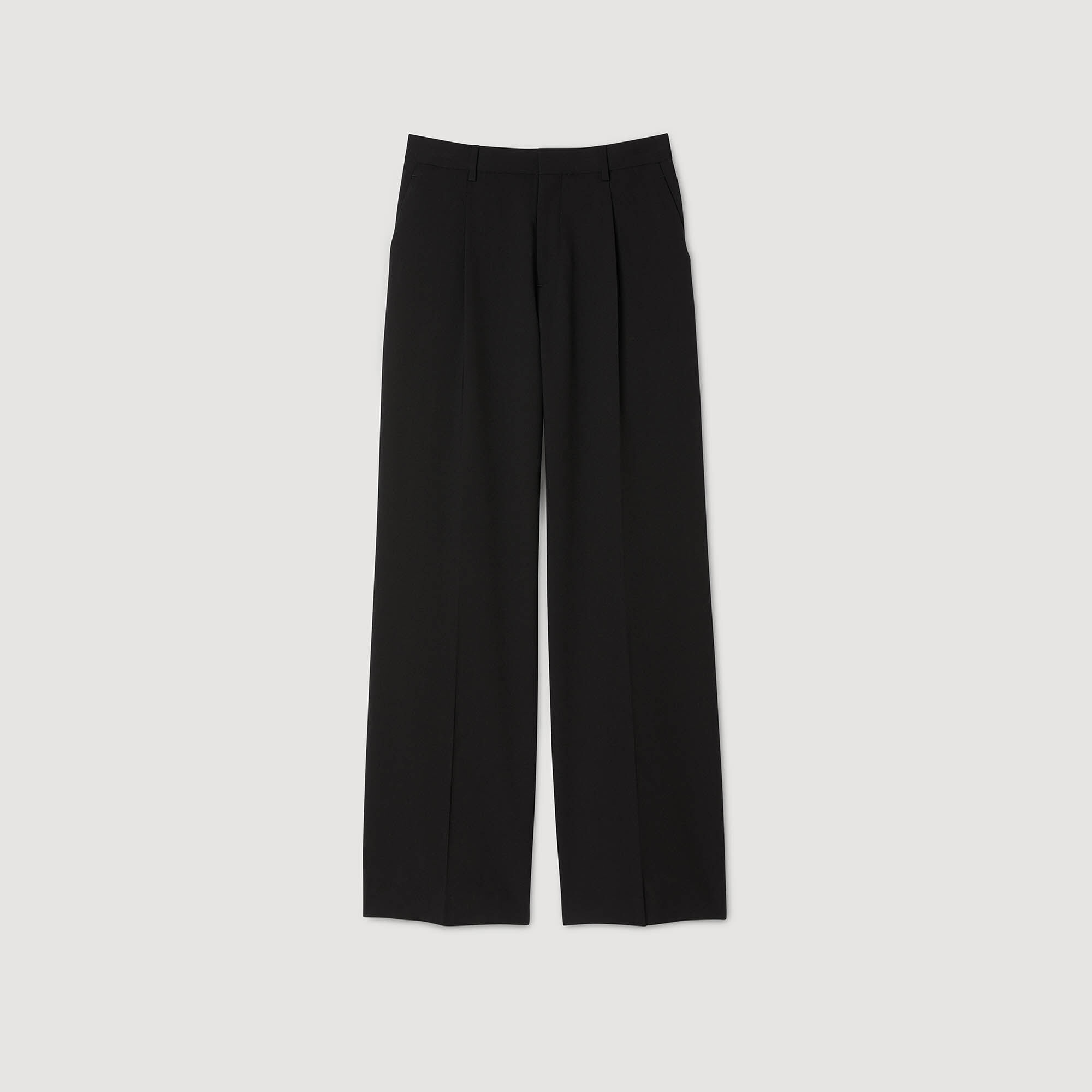 Weite Hose mit Bügelfalten