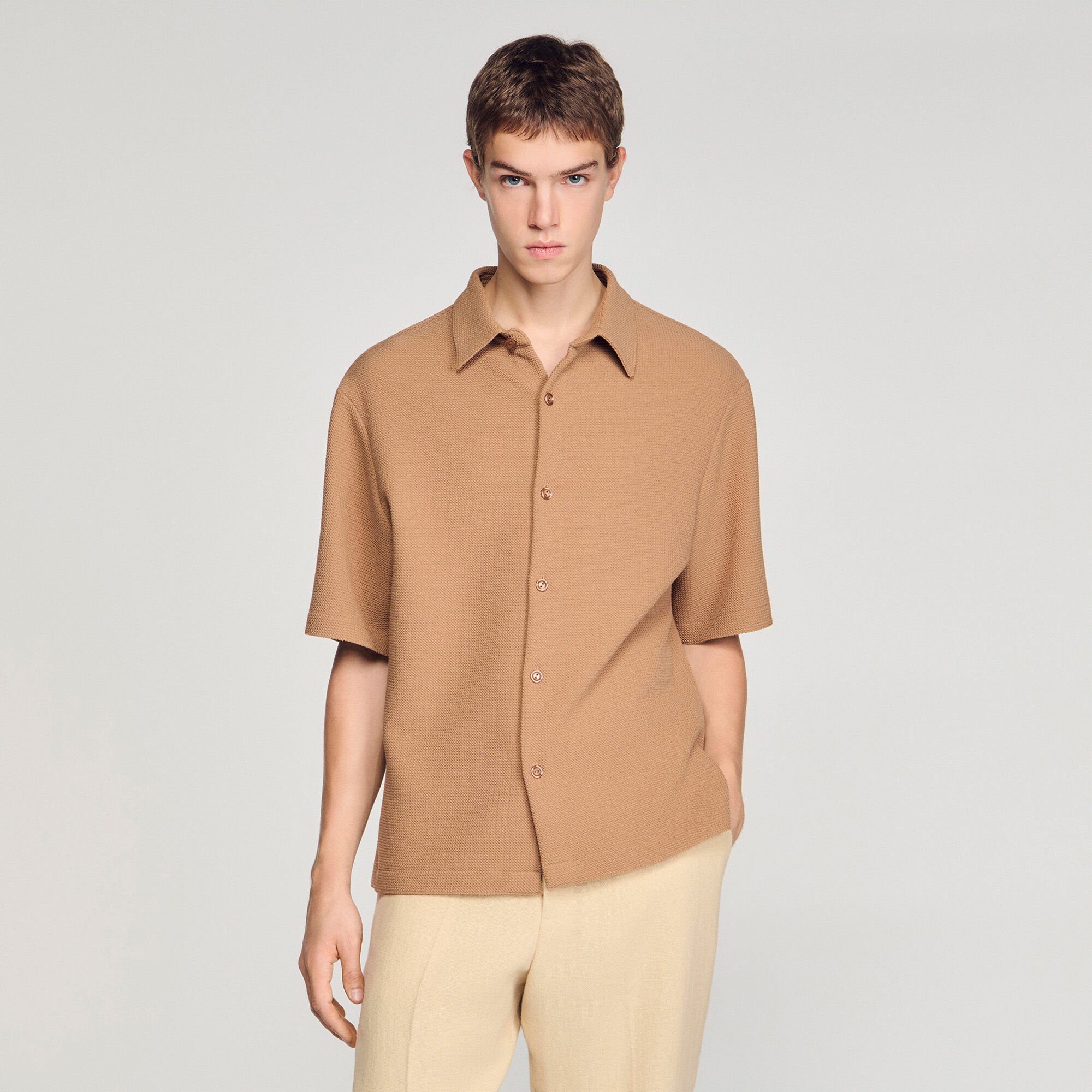 Struktur-Hemd mit Haifisch-Kragen